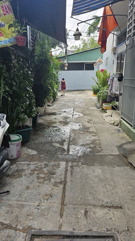 Nhà 2 tầng hẻm ô tô tại trung tâm Tân Phú, đầy đủ nội thất