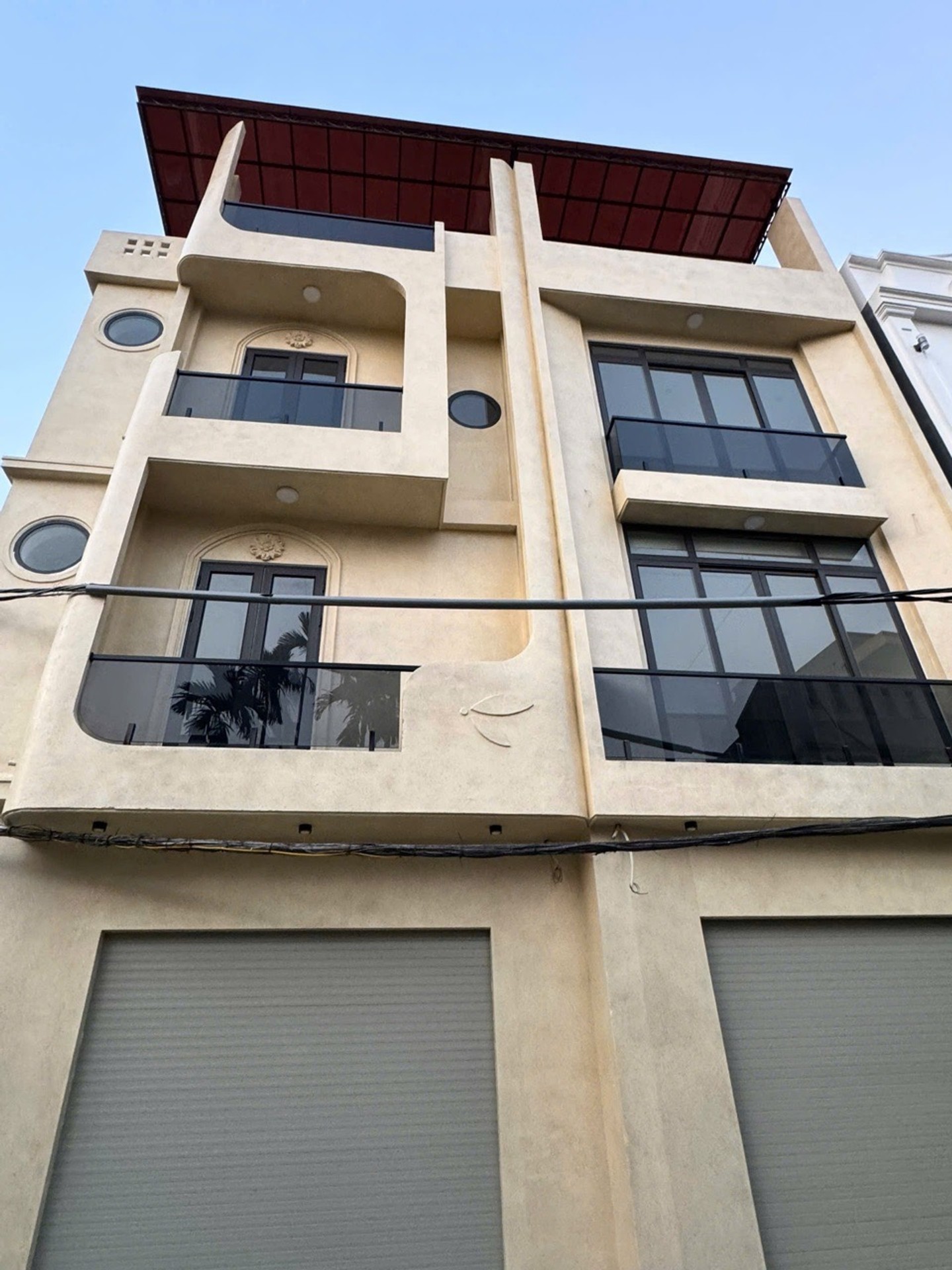 Nhà 4 Tầng Mới Xây Kiểu Hiện Đại Tại Phố Lê Lai Với Hướng Nam Thuận Lợi