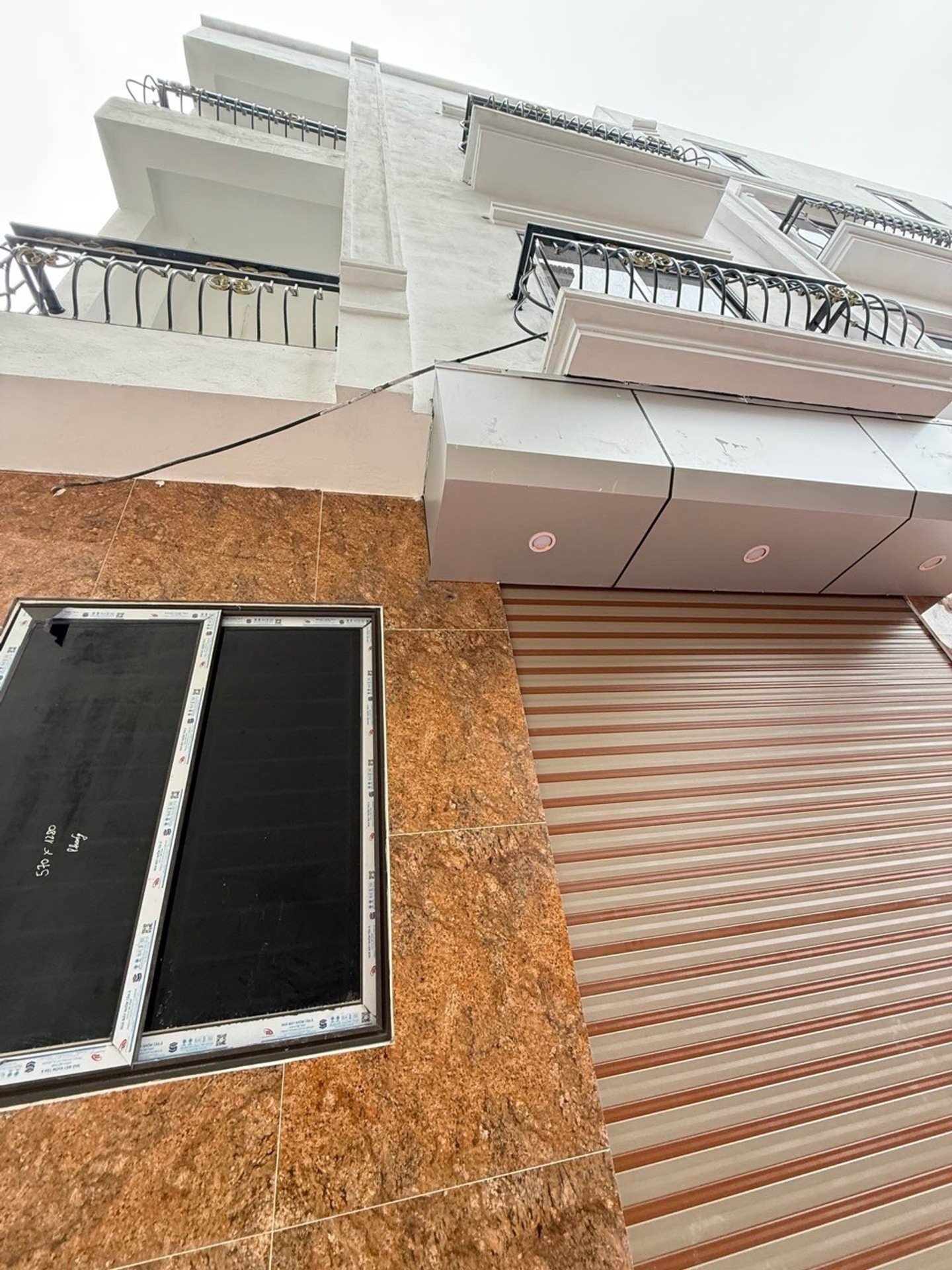 Nhà đẹp 4 tầng thoáng mát, ô tô đỗ cửa tại Thường Tín