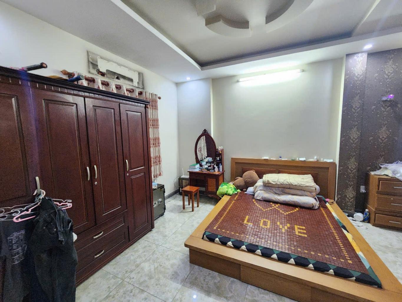 Nhà mặt phố 5 tầng có thang máy tại Tân Bình, giá 18.2 tỷ