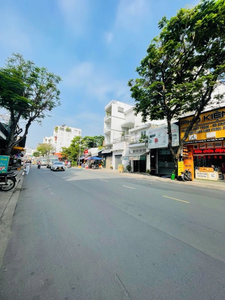 Nhà 4 tầng mới, 2 phòng ngủ tại Vườn Lài, Tân Phú giá 5.5 tỷ