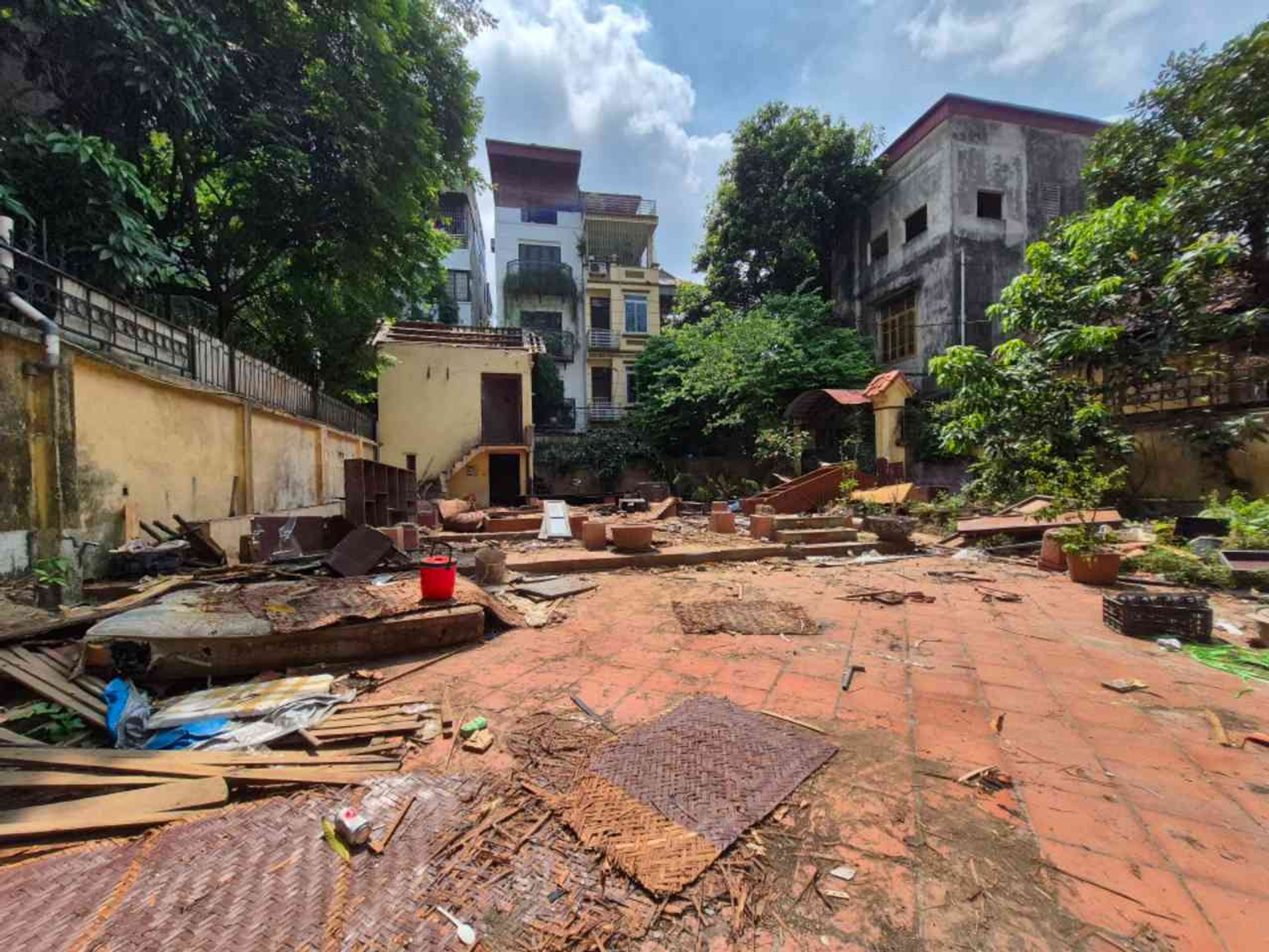 Bán đất 67m2, lô góc, mặt tiền rộng, sát ô tô tại Vũ Tông Phan