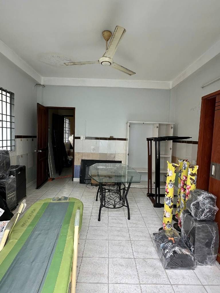 Nhà hiếm Quận 10, lô góc, hẻm xe hơi nghỉ trong nhà, giá sốc