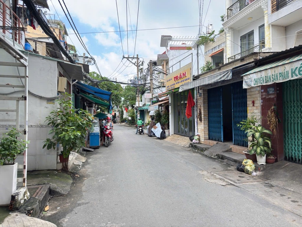 Bán nhà mặt phố Hoàng Xuân Nhị diện tích 188m2 giá 17.2 tỷ