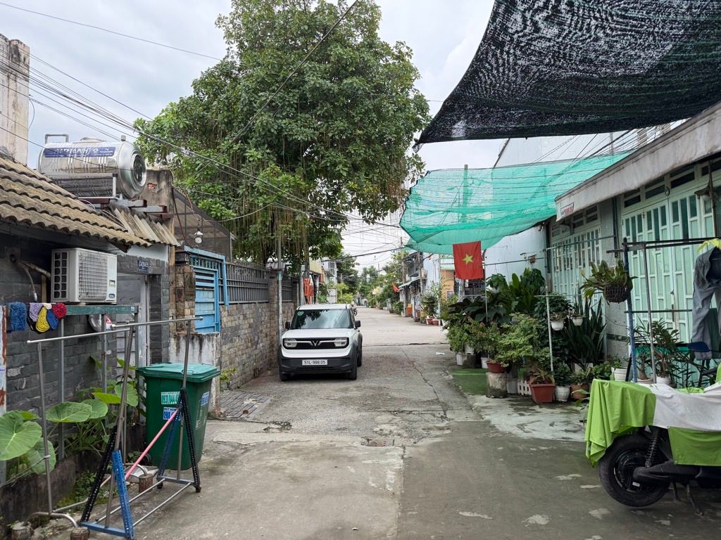 Bán nhà gần Central mall Satra Phạm Hùng, 100m2 5x20 giá 3,8 tỷ