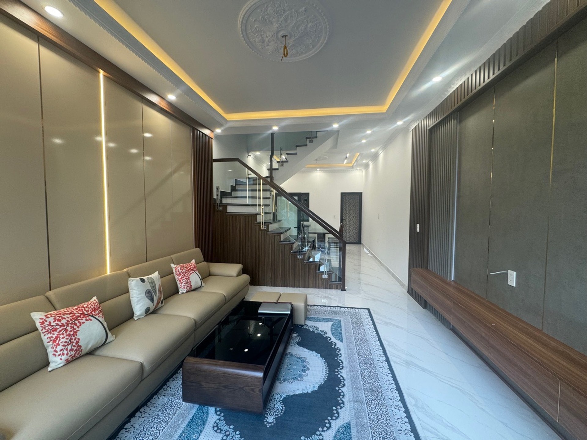 Nhà phố 3 tầng rộng rãi với 4 phòng ngủ tại khu vực An Hải, Quyết Thắng