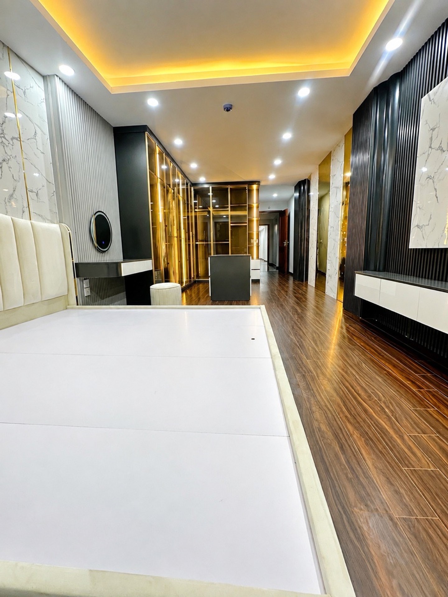 SIÊU PHẨM MẶT NGÕ TO HƠN PHỐ VỈA HÈ Ô TÔ TRÁNH THÔNG KHẮP NGẢ