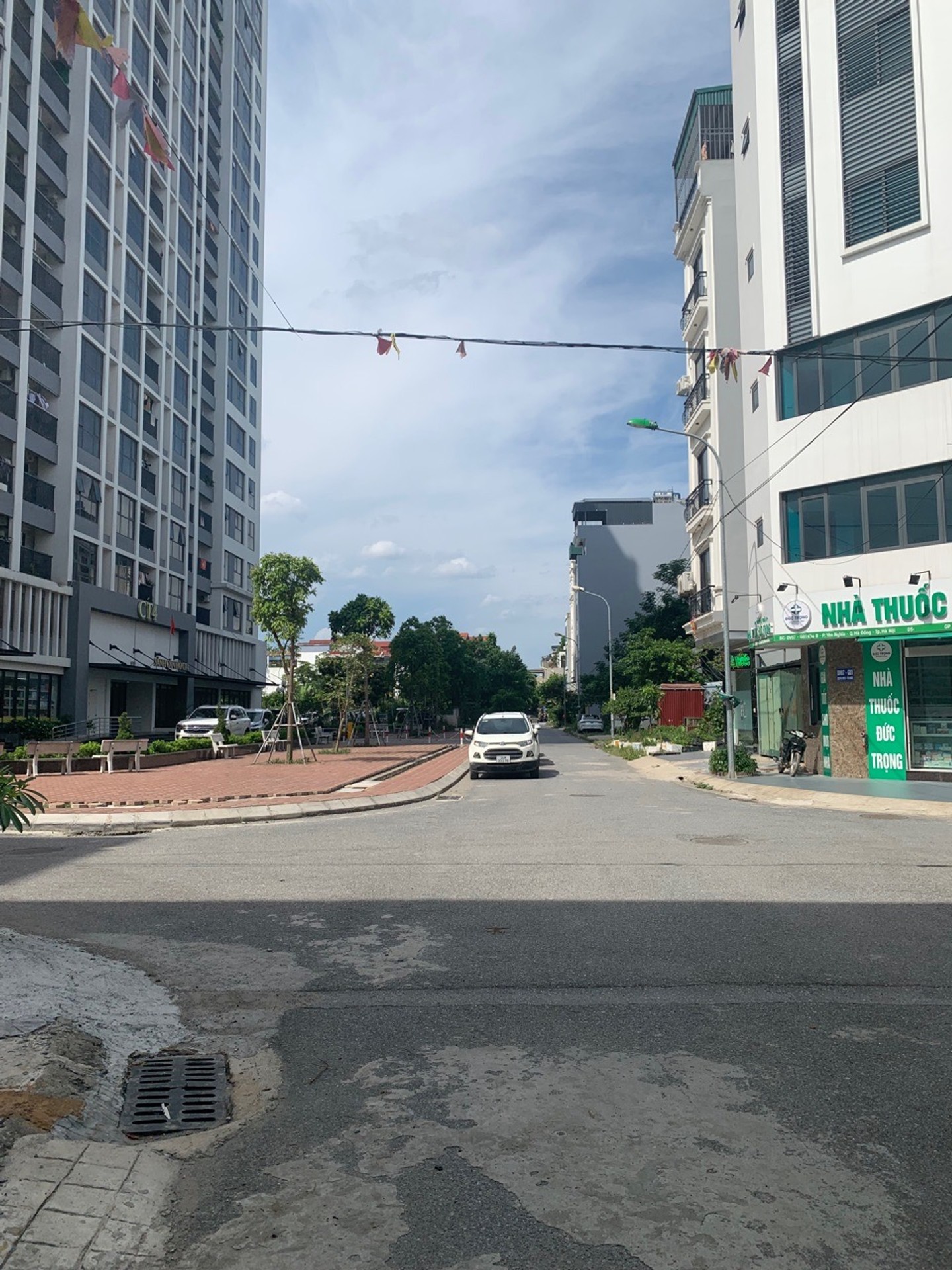 Biệt thự phố sầm uất ngay sát bến xe Yên Nghĩa