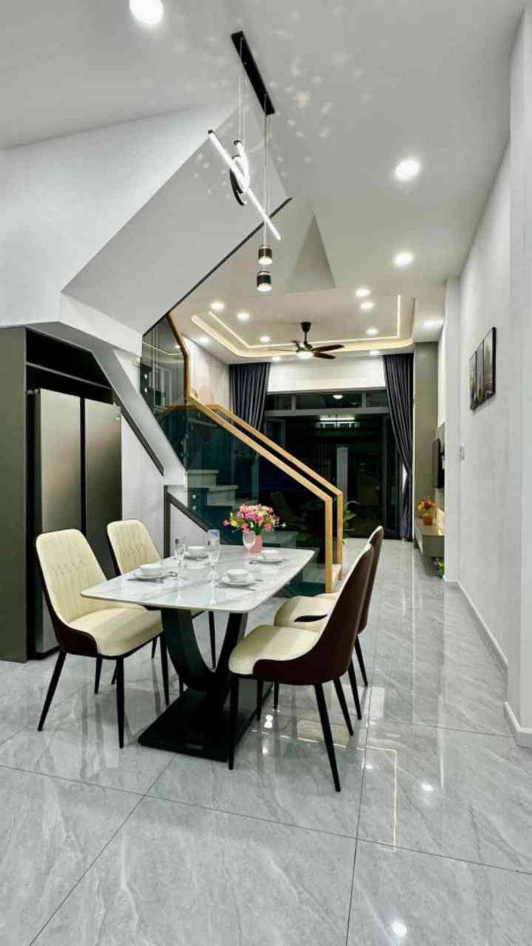 NHÀ MỚI -XUÂN THỚI THƯỢNG 17 BÀ ĐIỂM -HOC MÔN 2 TẦNG HXH ĐẬU CỬA - CHỈ 4.9 TỶ