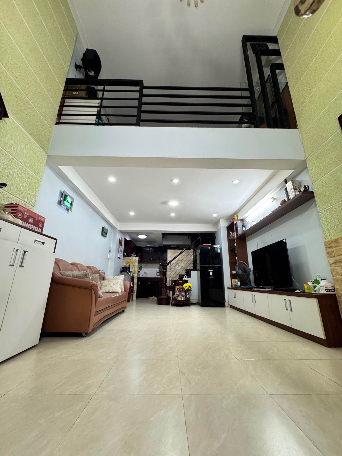 Nhà 5 tầng đường hẻm rộng tại quận Tân Phú giá 7.4 tỷ
