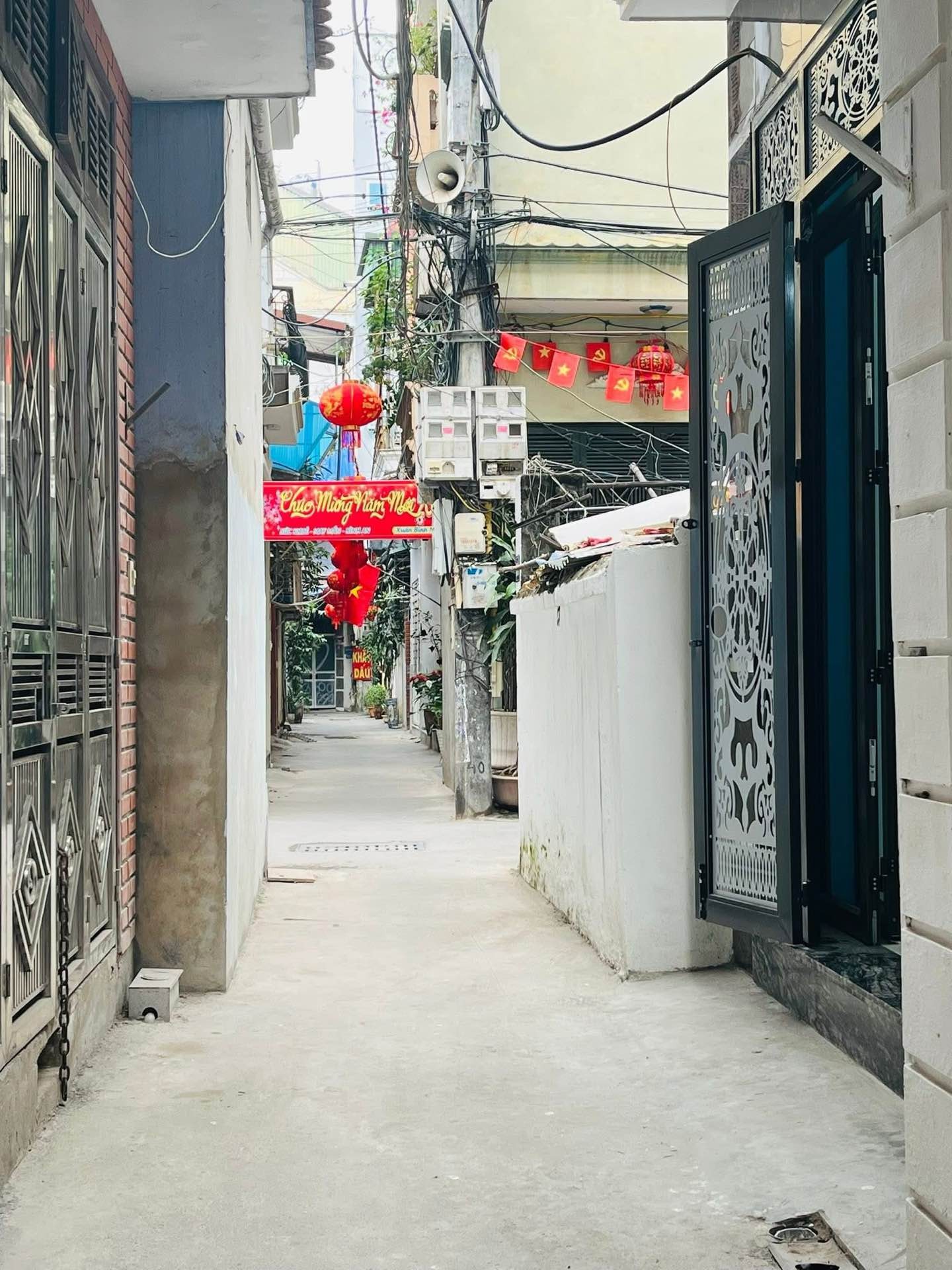 Nhà Ngô Quyền 5 tầng thang máy, vị trí cực đỉnh, giá hấp dẫn