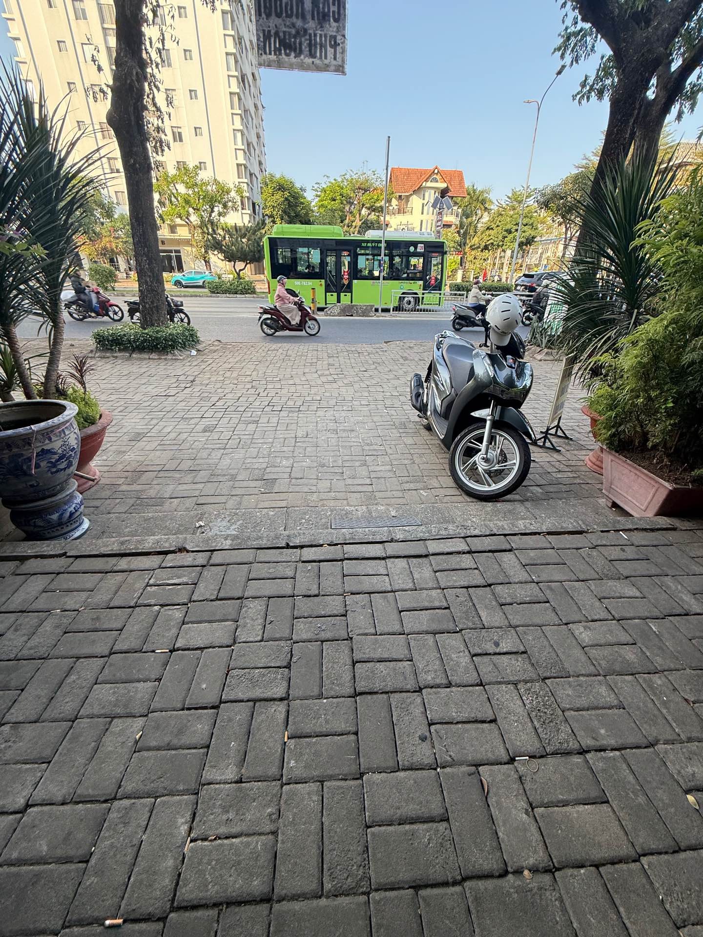 Bán căn hộ 2 tầng 3PN khu Nam Khang giá 23 tỷ đồng
