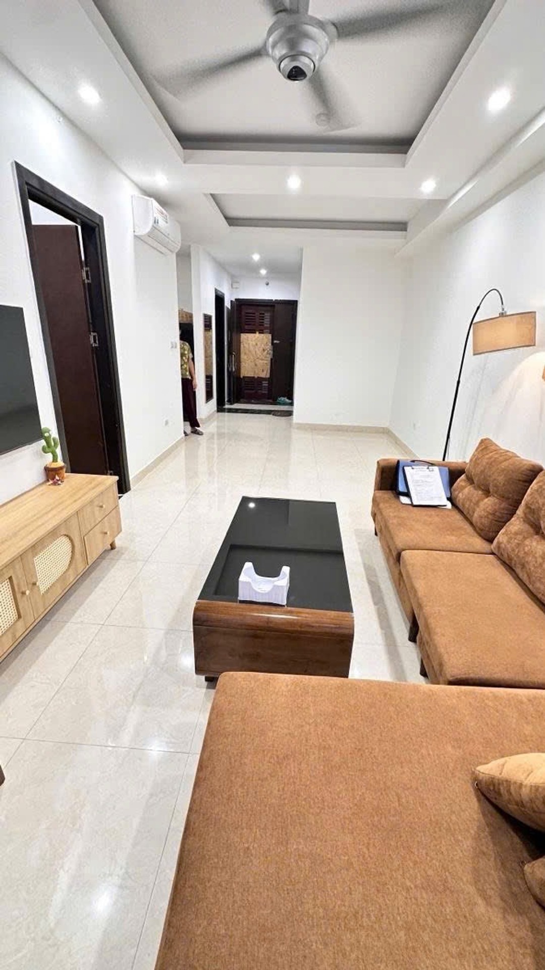 Căn hộ 2 ngủ view Royal City - Star Tower Khương Trung