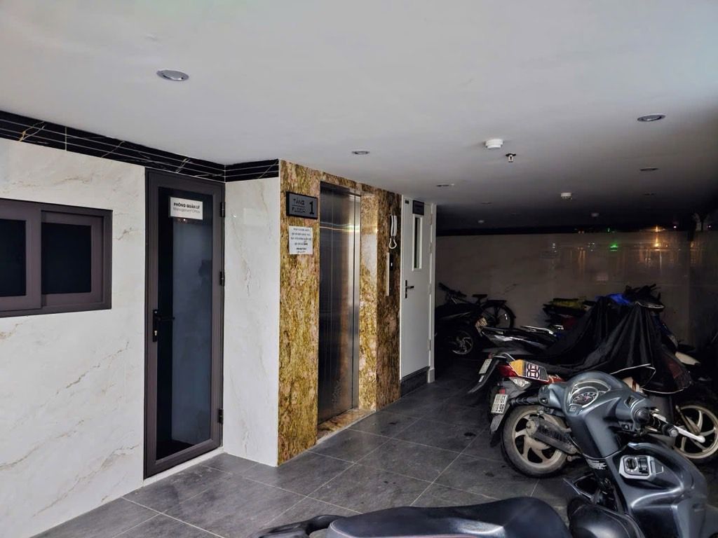 Bất động sản hạng sang lô góc Nguyễn Khánh Toàn với dòng tiền đỉnh cao 70m2 9 tầng