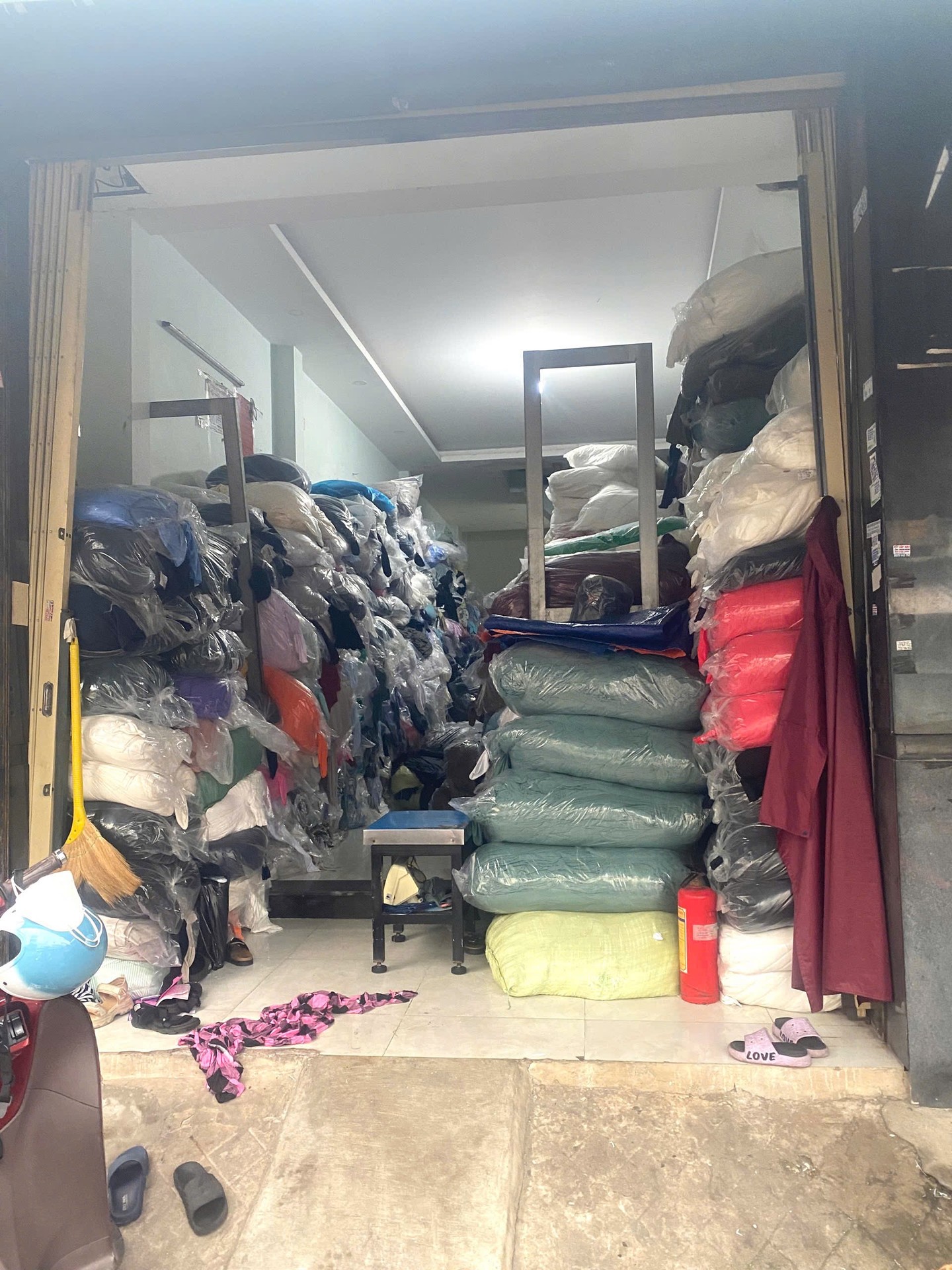 Bán nhà mặt phố 3 tầng diện tích 68m² tại Phường Phú Thọ Hòa