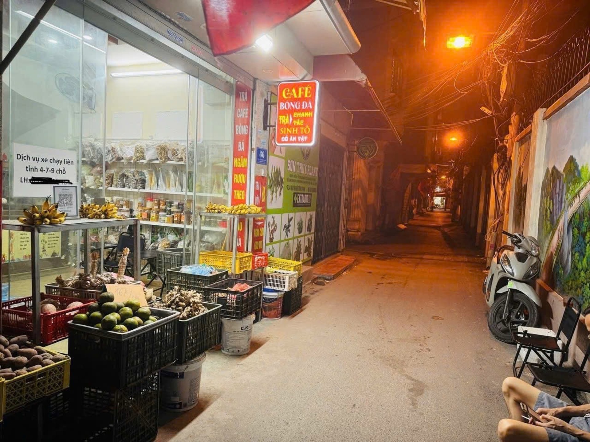 Nhà đẹp ô tô đỗ cửa, 6 phòng ngủ rộng rãi tại Vũ Tông Phan.
