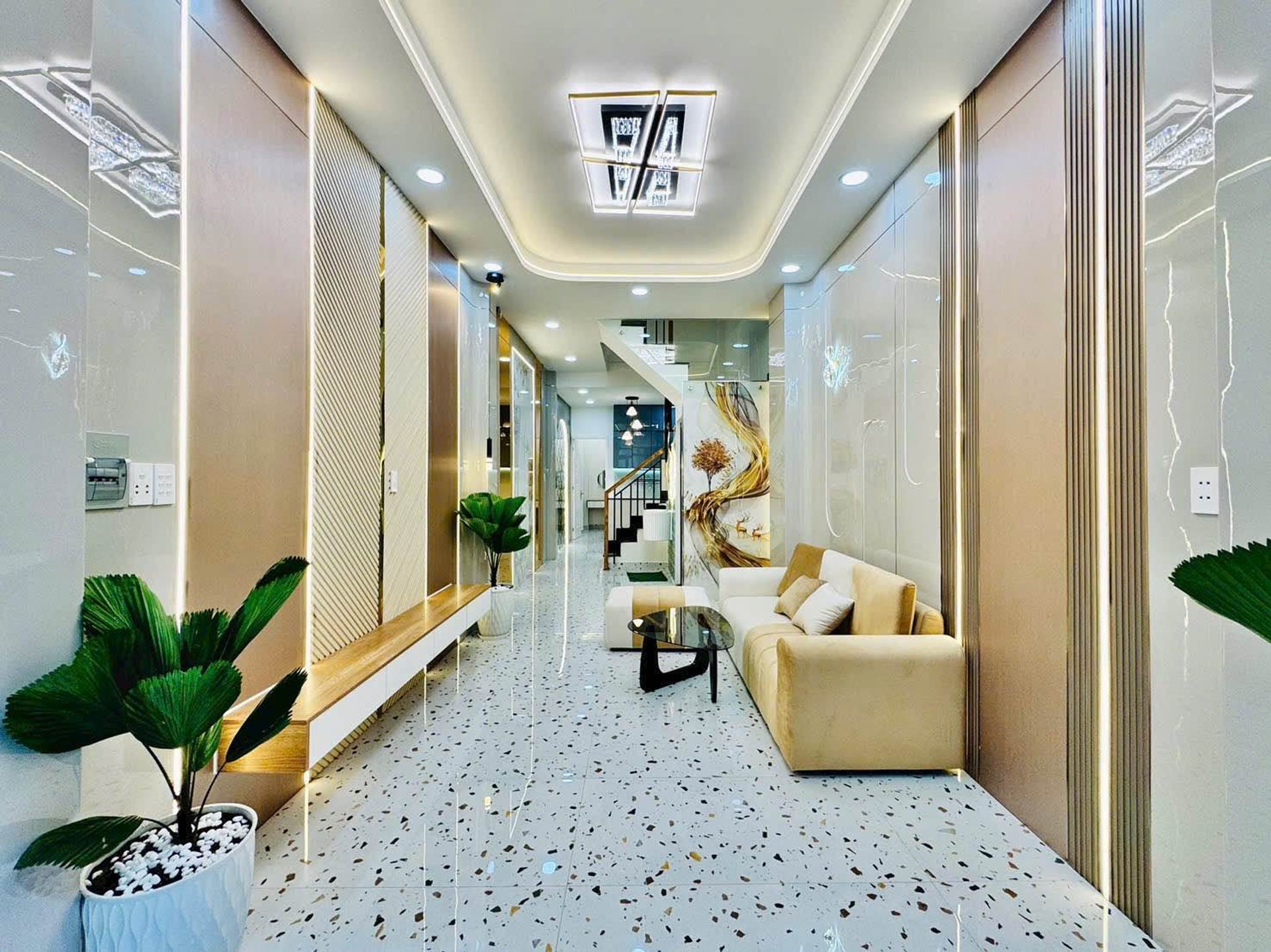 Nhà mới 2 lầu sân thượng tại Phú Nhuận - Cơ hội hiếm, giá tốt