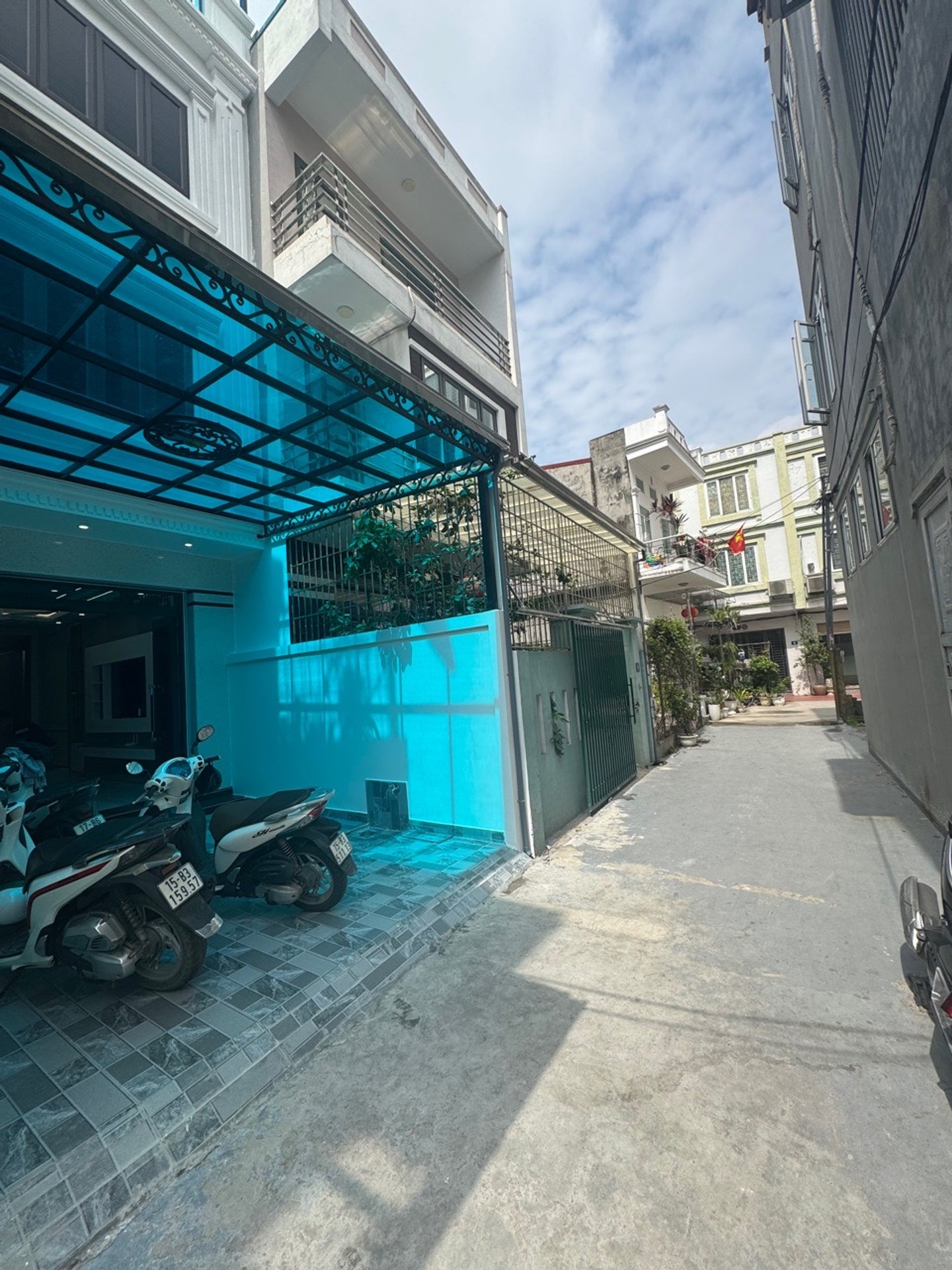 Nhà riêng hiện đại 4 tầng tại khu vực Lũng Bắc, thiết kế tối ưu tiện nghi