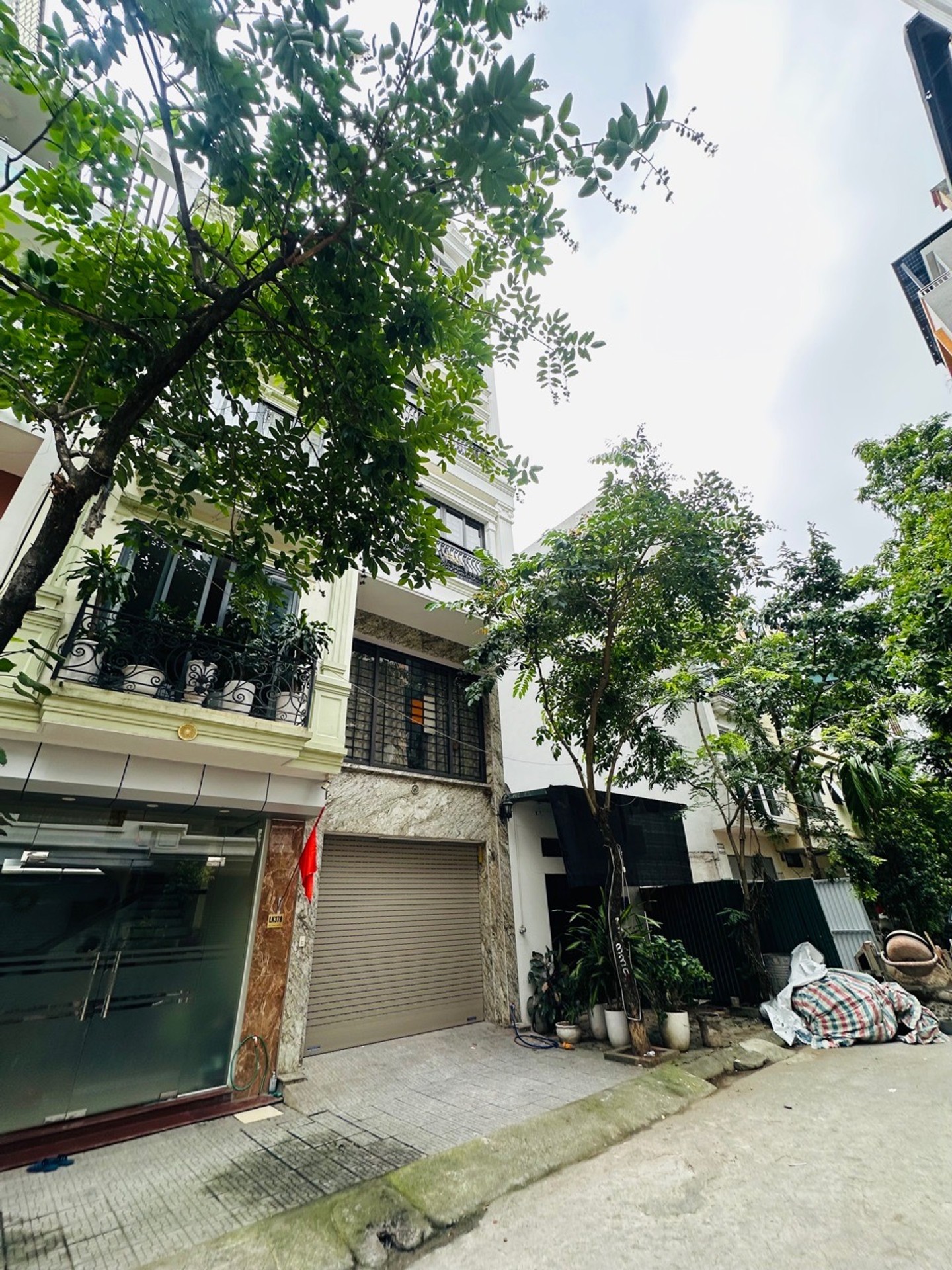 Biệt thự 7 tầng sang trọng ngay Kiến Hưng, ngõ ô tô tránh