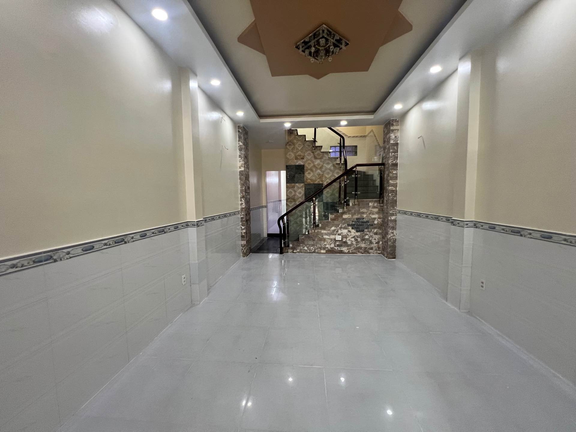CẬN TÂN PHÚ 110M² - XD 3 TẦNG BTCT - HẺM KD 6M THÔNG