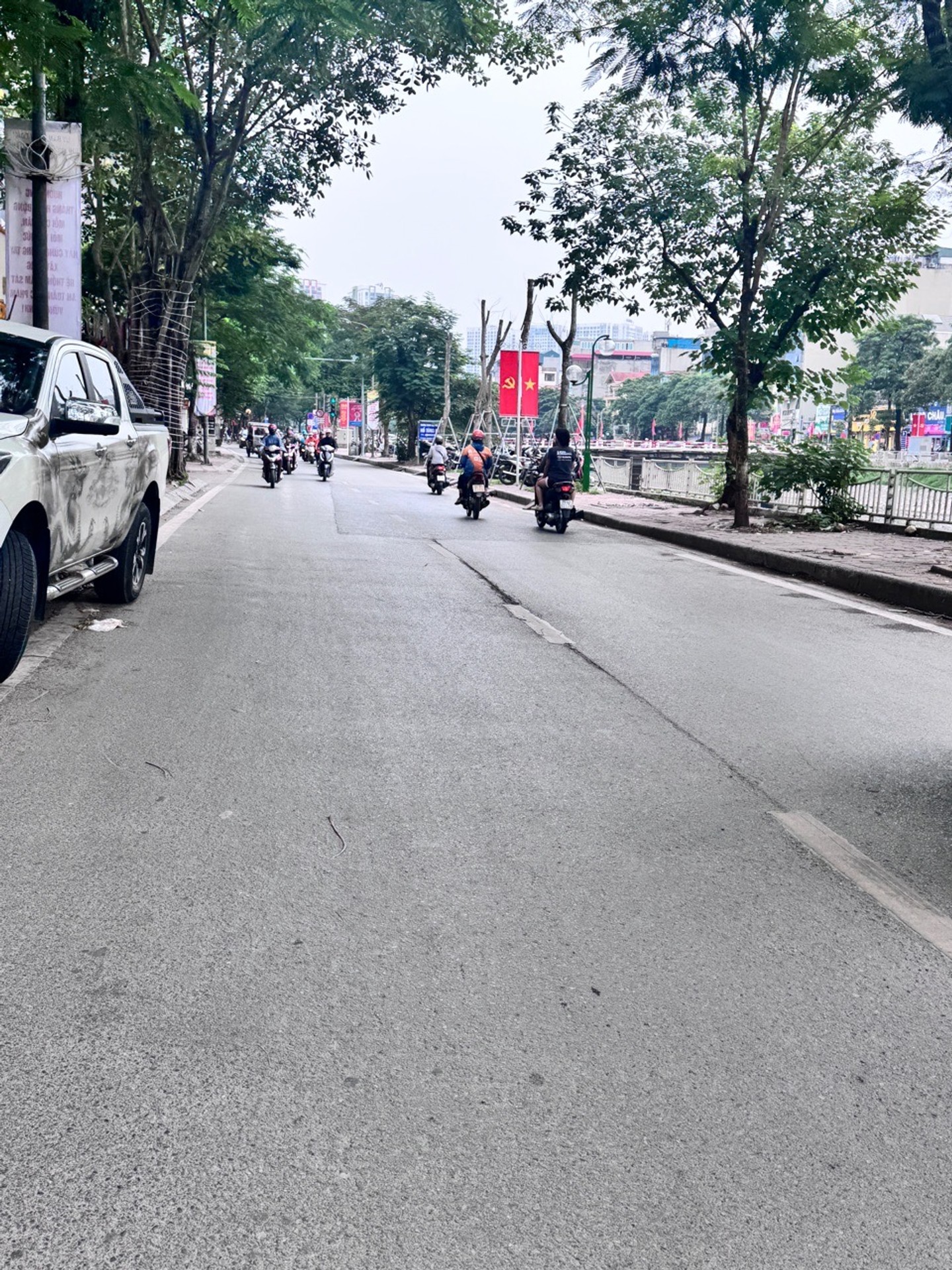 Nhà mặt phố Vũ Tông Phan, 43m2, mt 4.6m, 7 tầng thang máy, thông số vàng, kinh doanh sầm uất,
