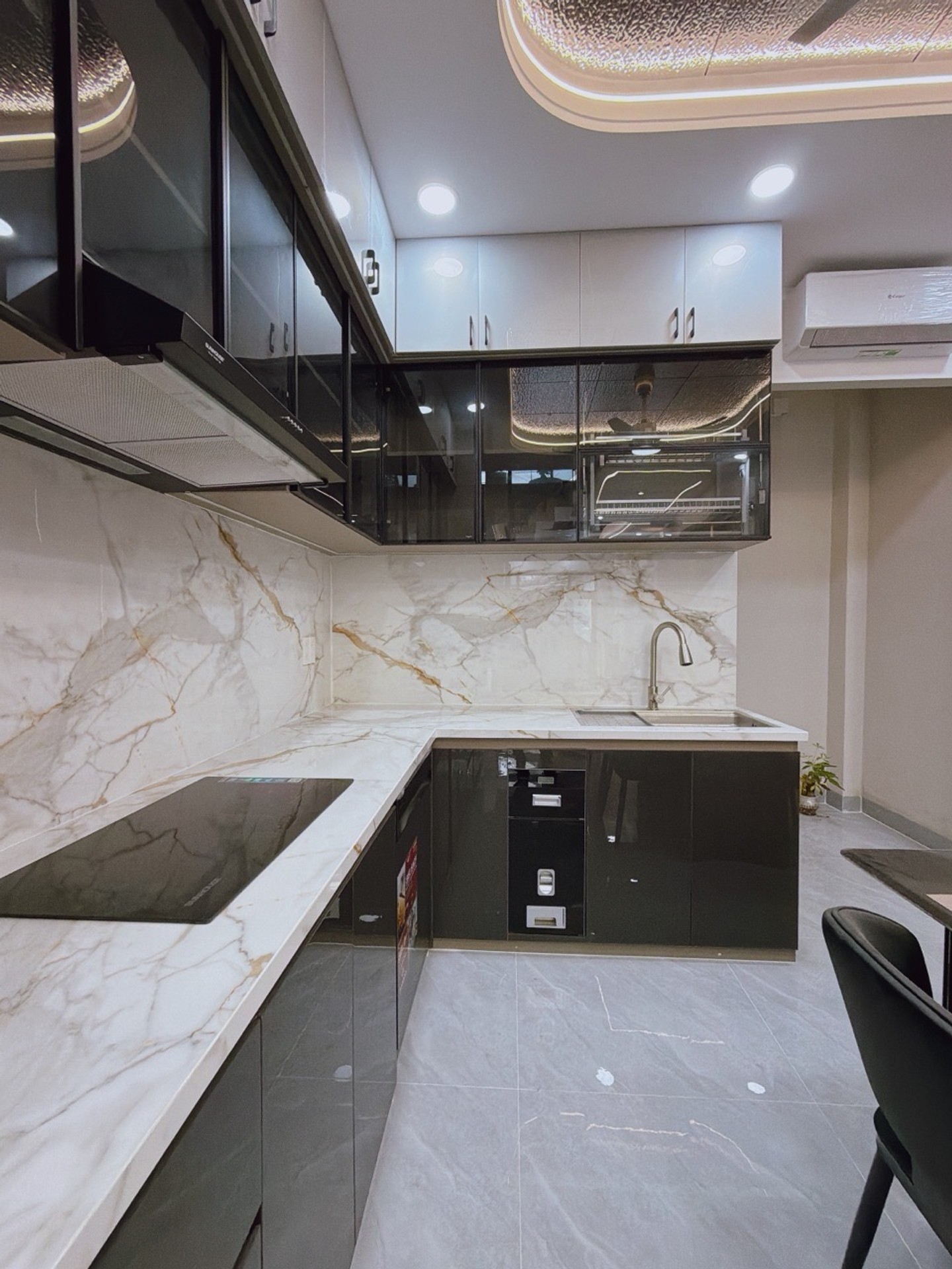 Cơ hội sở hữu nhà tân cổ điển vị trí đắc địa quận Bình Thạnh giá tốt
