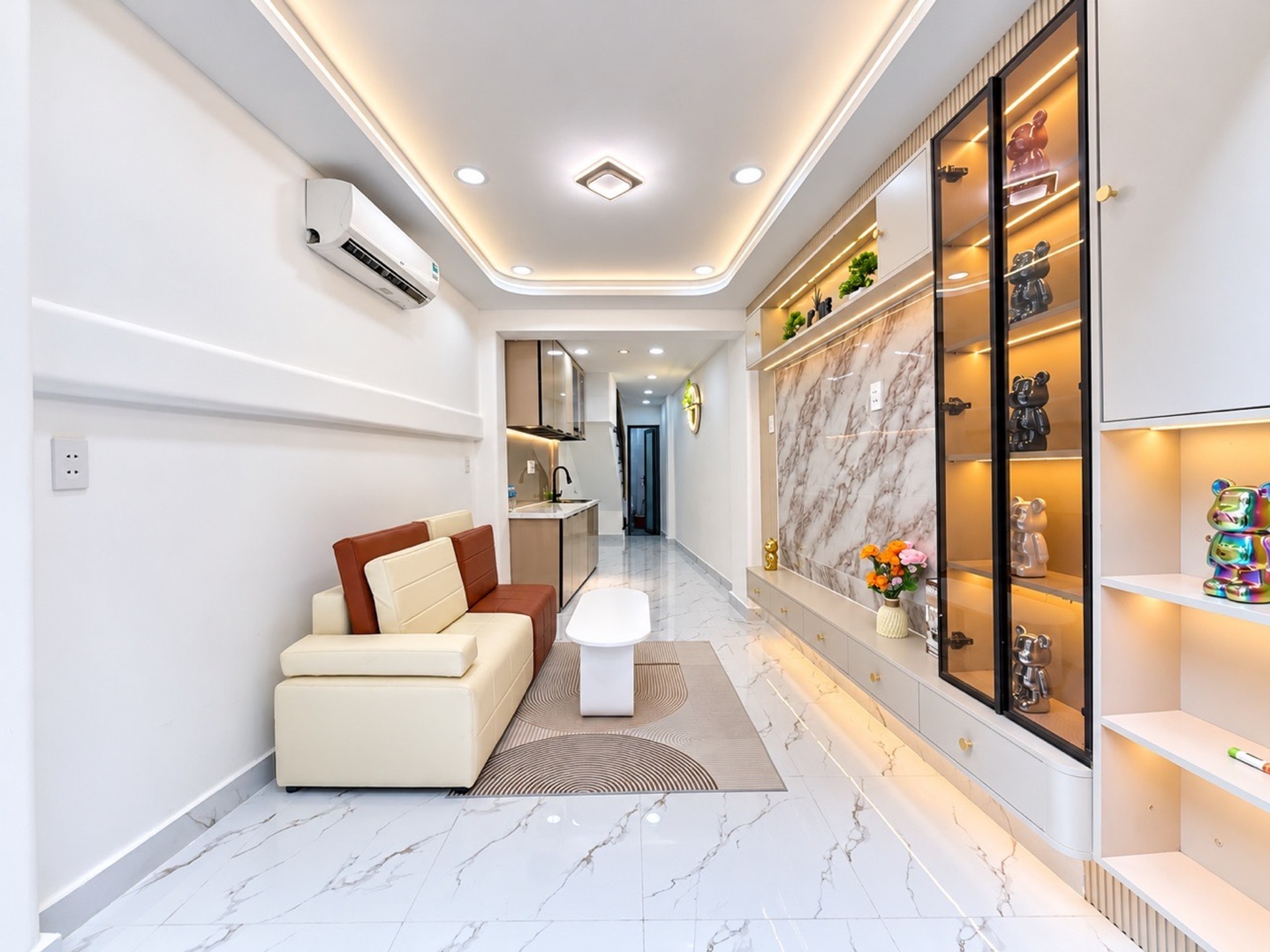 Bán nhà 3 tầng 21m2 hẻm xe hơi, giá dưới 4 tỷ tại Quận Bình Thạnh