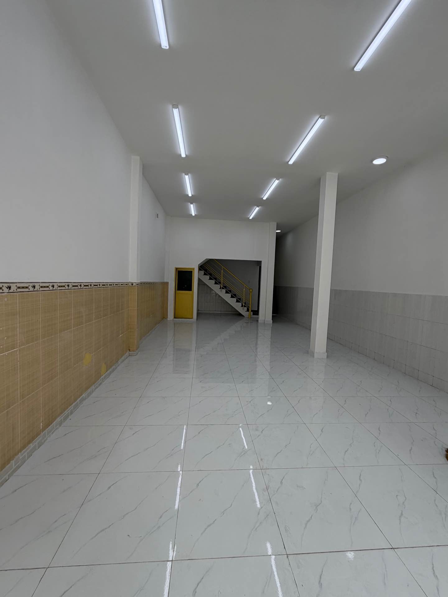 Bán nhà mặt phố 4 tầng rộng 96m2 tại Tân Phú giá 20 tỷ