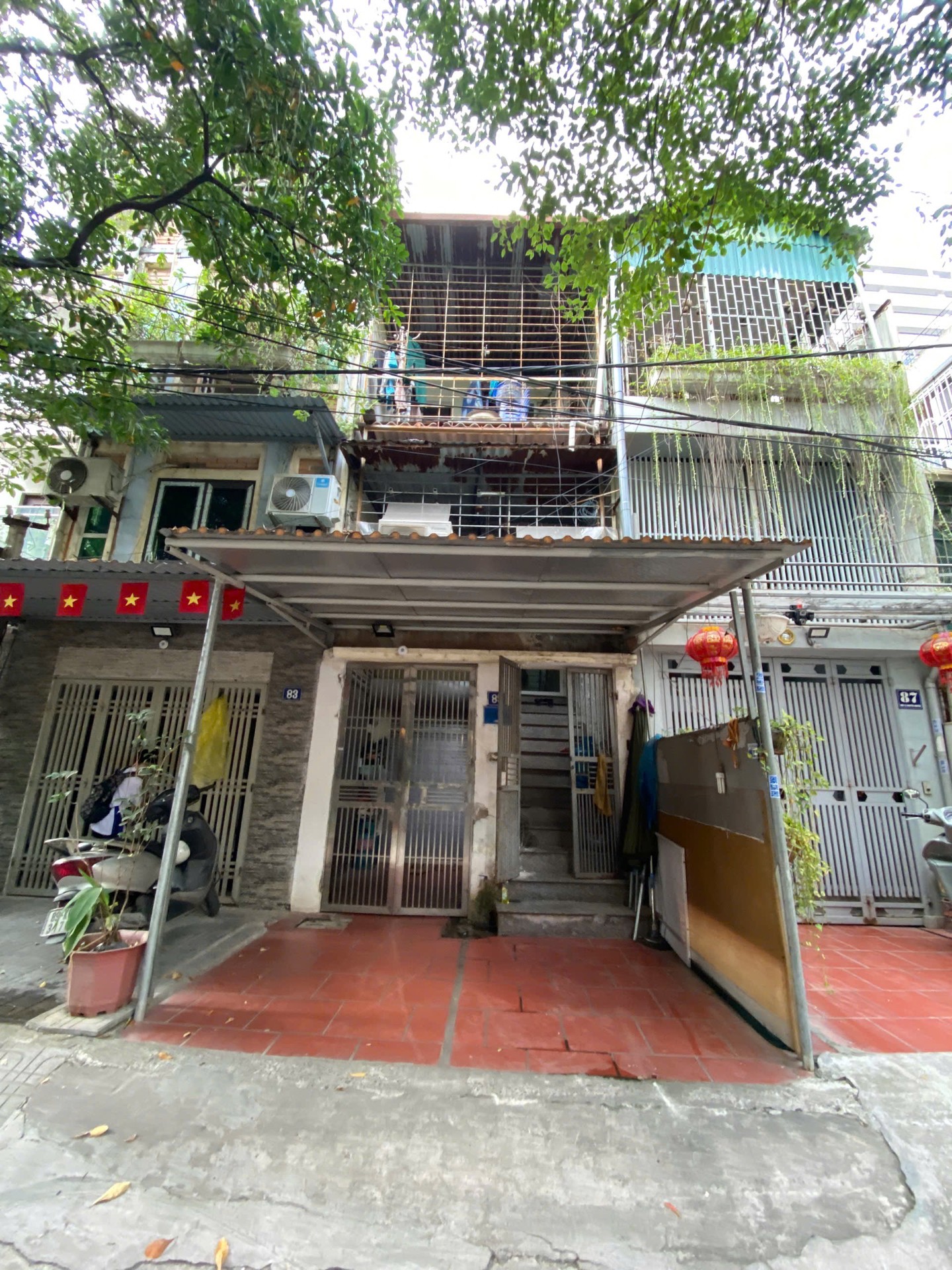 Nhà phân lô vỉa hè rộng, gần Hồ Văn Quán, Văn Quán
