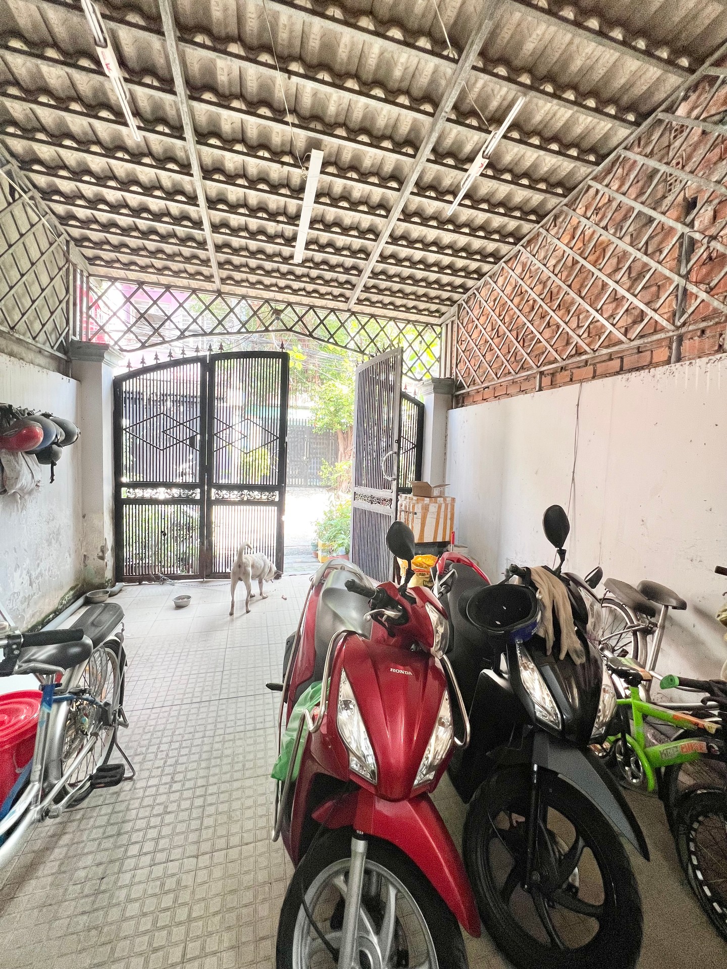 Nhà mặt phố 3 tầng gần chợ Tân Hương, Phú Thọ Hòa