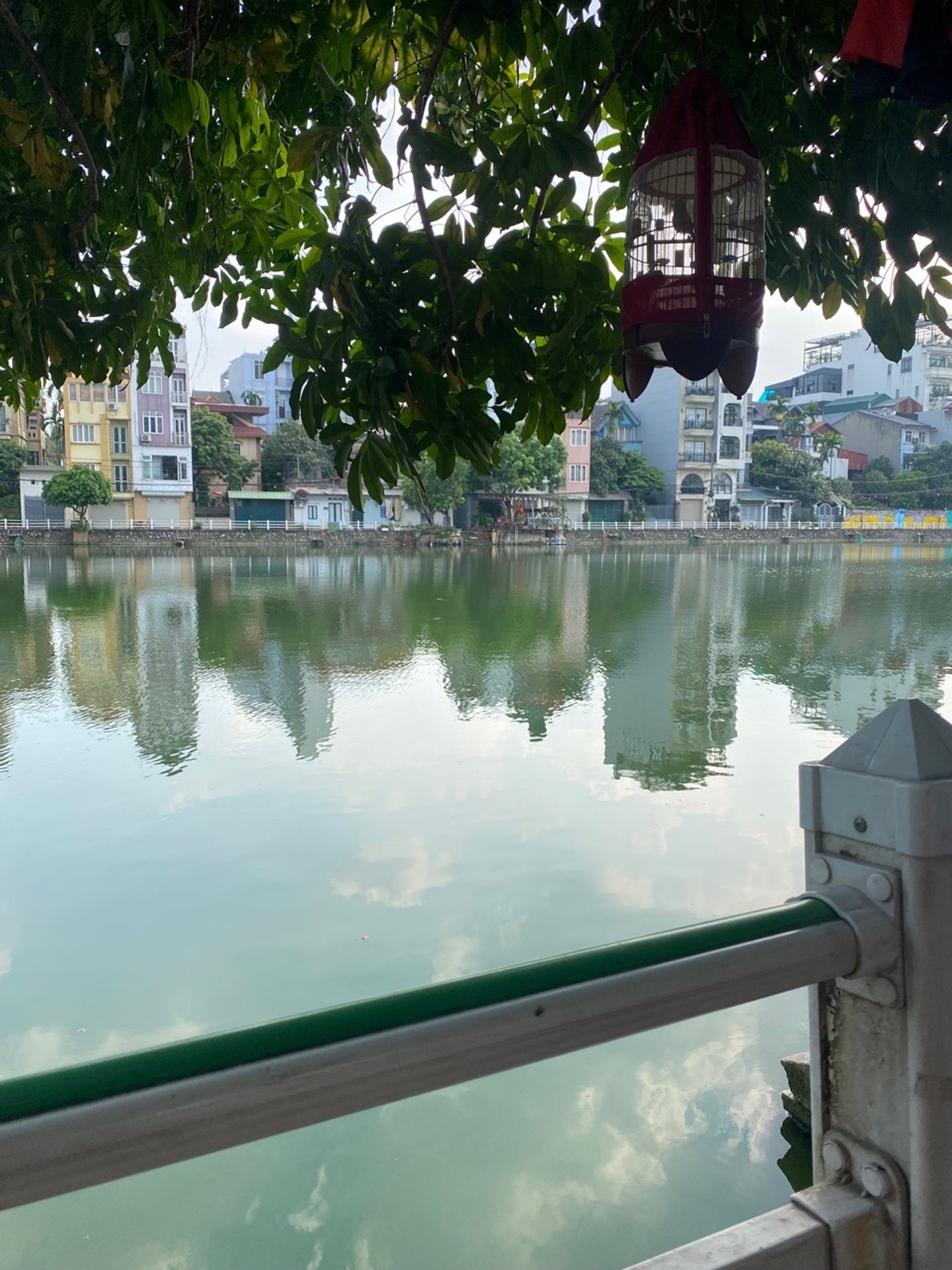 Bán nhà phố Bồ Đề: 36m, nhỏ tiền, sổ riêng, ô tô đỗ cổng, chỉ 6tỷ3