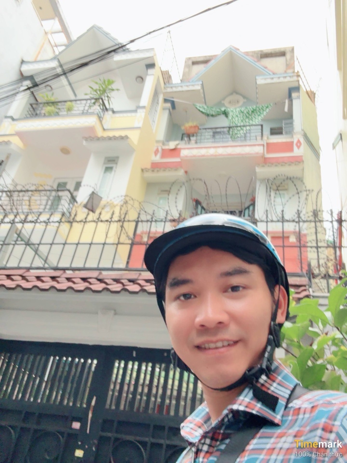 Nhà 5 tầng cho thuê CHDV sân bay, sân vườn thoáng mát, giá sốc