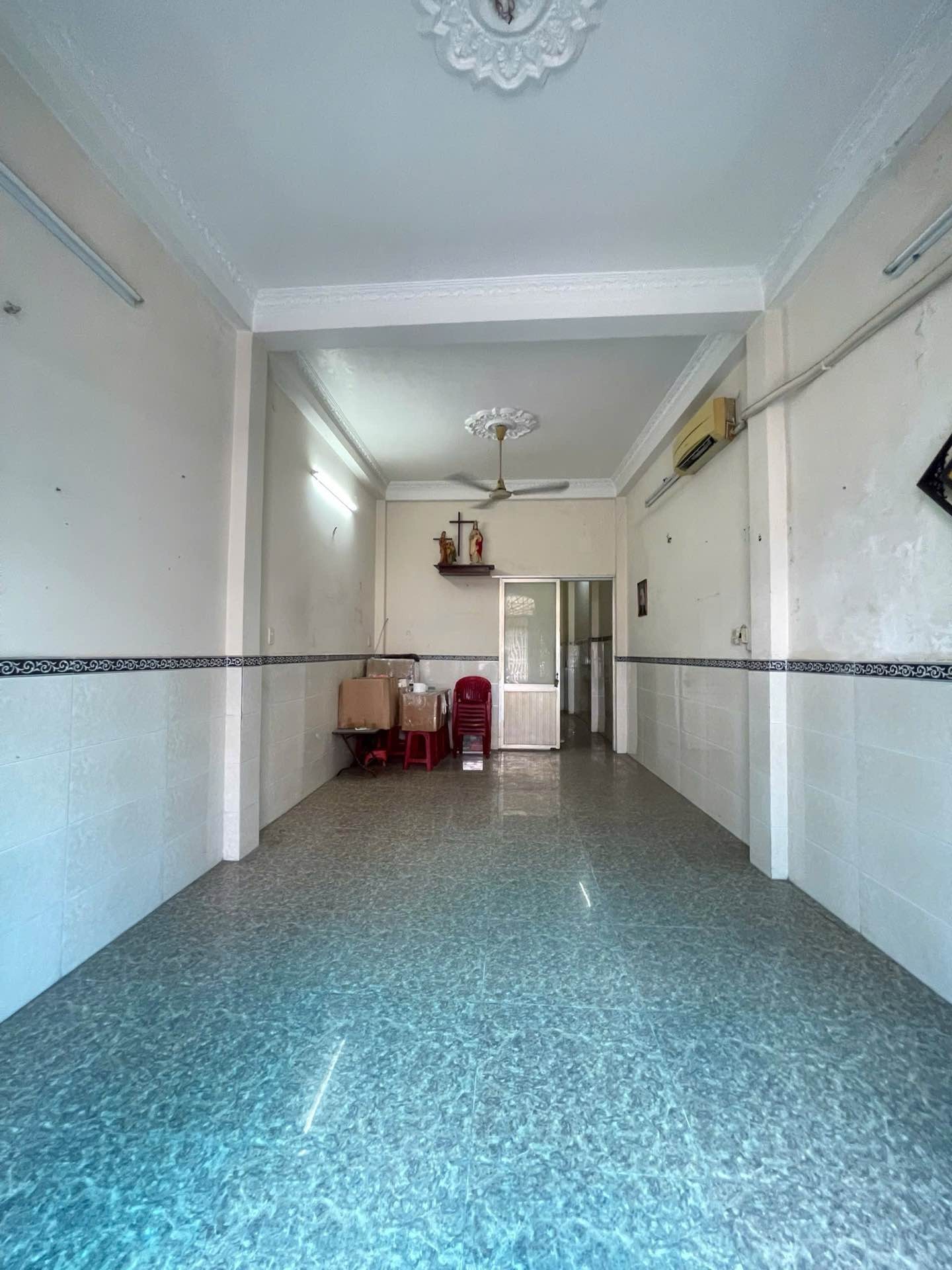 Nhà mặt phố 3 tầng, 30.7m2 tại quận Tân Phú, giá 7.5 tỷ