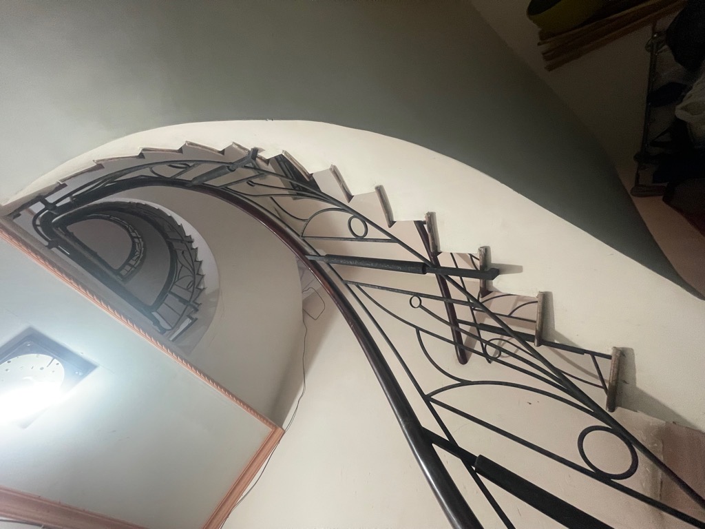 Bán nhà riêng 4 tầng rộng 135m2 tại quận Phú Nhuận