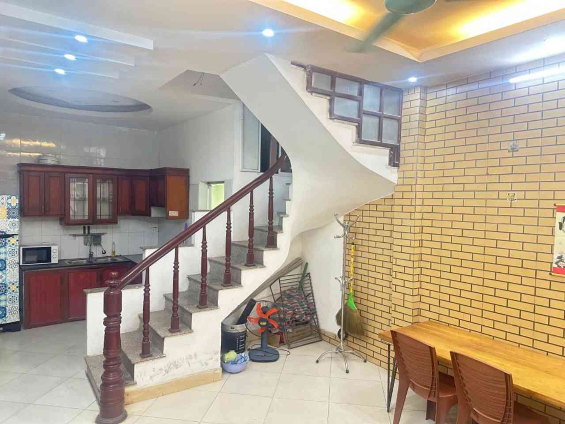 Bán nhà riêng 4 tầng tại Vũ Tông Phan, diện tích 30.6m², giá 5.1 tỷ