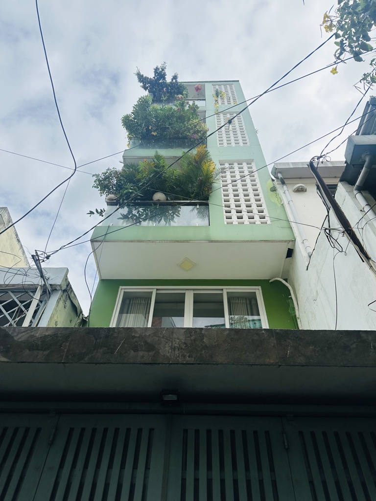 Nhà 5 tầng hiện đại quận 10, hẻm xe hơi rộng rãi