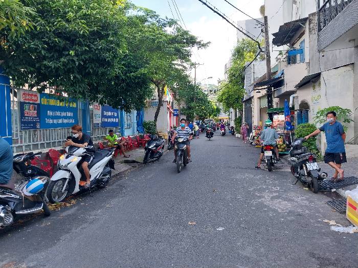 Bán nhà mặt phố phường 11 quận Tân Bình, diện tích rộng 121.3 m2