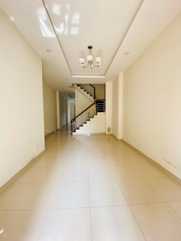 Bán nhà mặt phố 4 tầng 137m2 tại Tân Phú giá 12,2 tỷ
