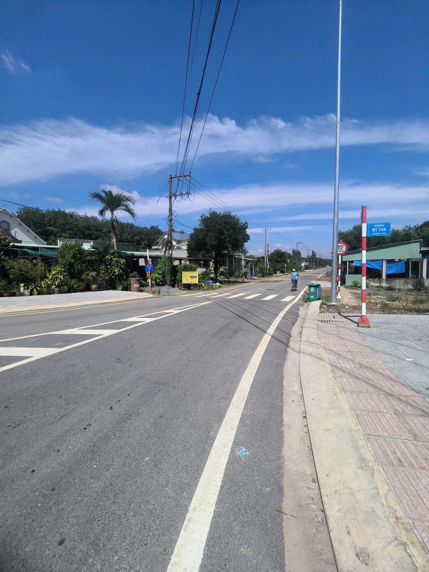 Siêu phẩm nhà phố mặt tiền rộng Tân Uyên chỉ 21 tỷ