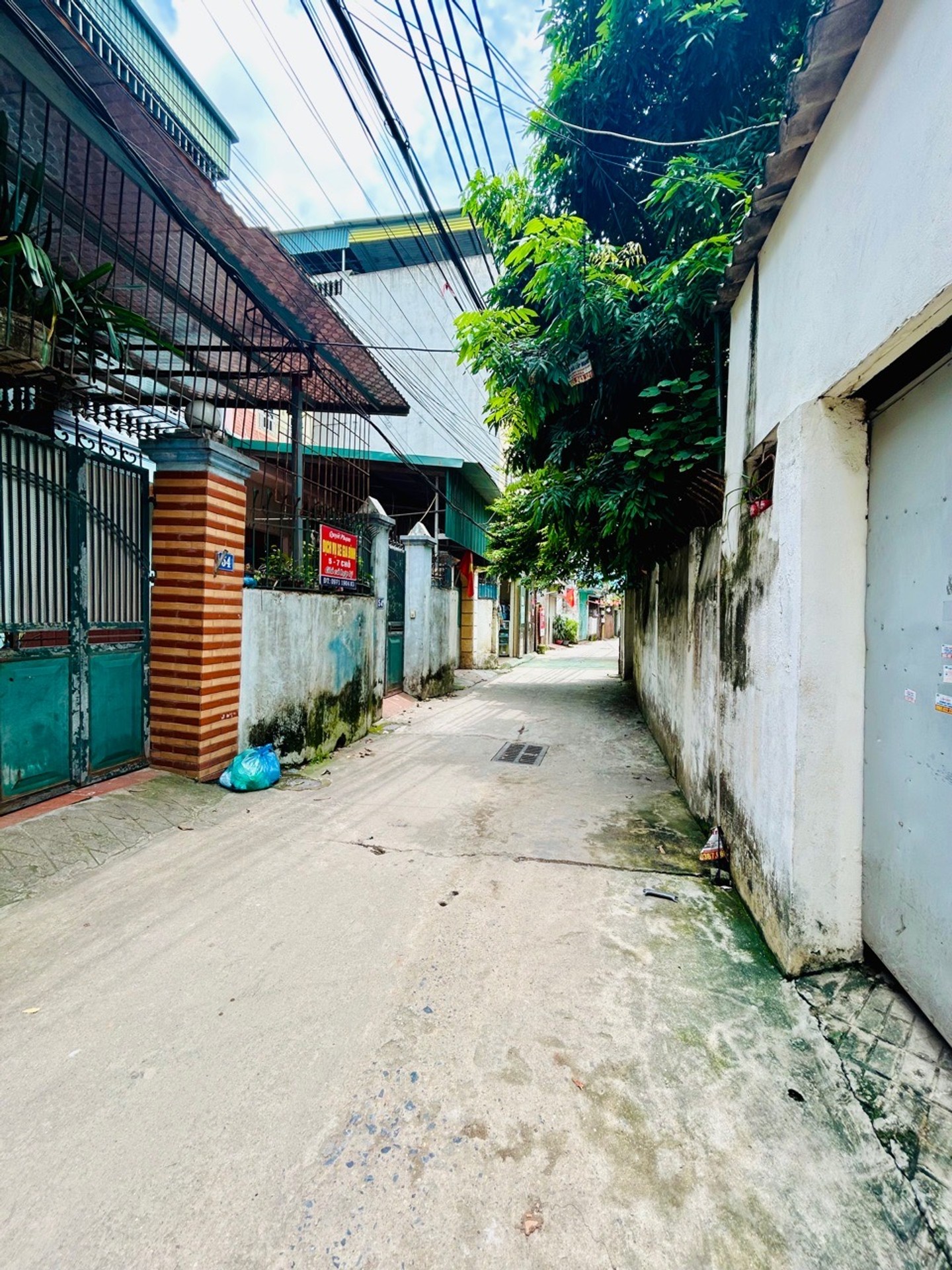 Bán nhà riêng 2 tầng diện tích 75m2 tại Nam Dư, mặt tiền 6.4m, pháp lý rõ ràng