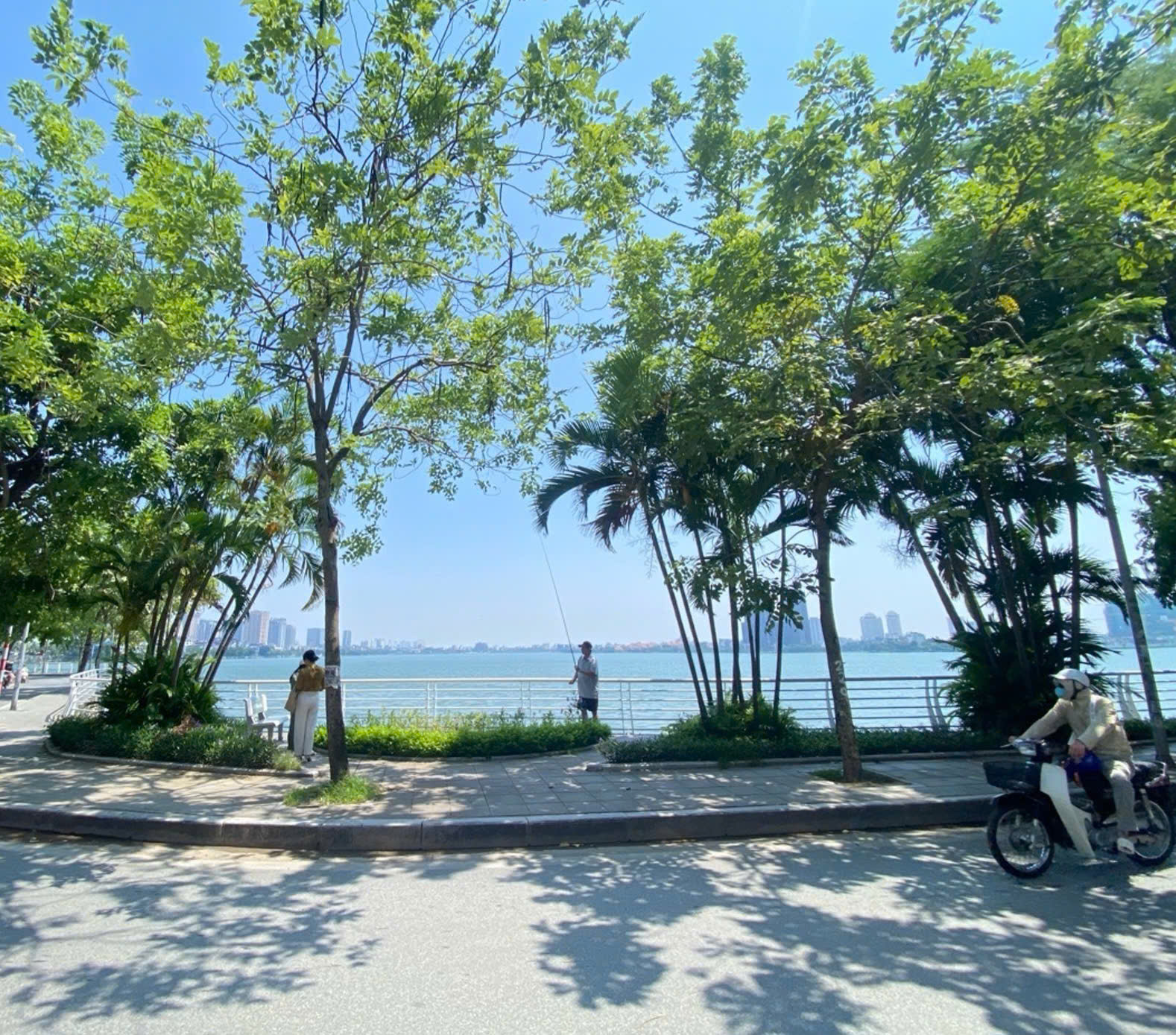 MẶT ĐƯỜNG TO VỊ TRÍ VÀNG KINH DOANH TUYỆT ĐẸP, MẶT TIỀN RỘNG, Ô TÔ VÀO NHÀ. VIEW TOÀN CẢNH HỒ TÂY