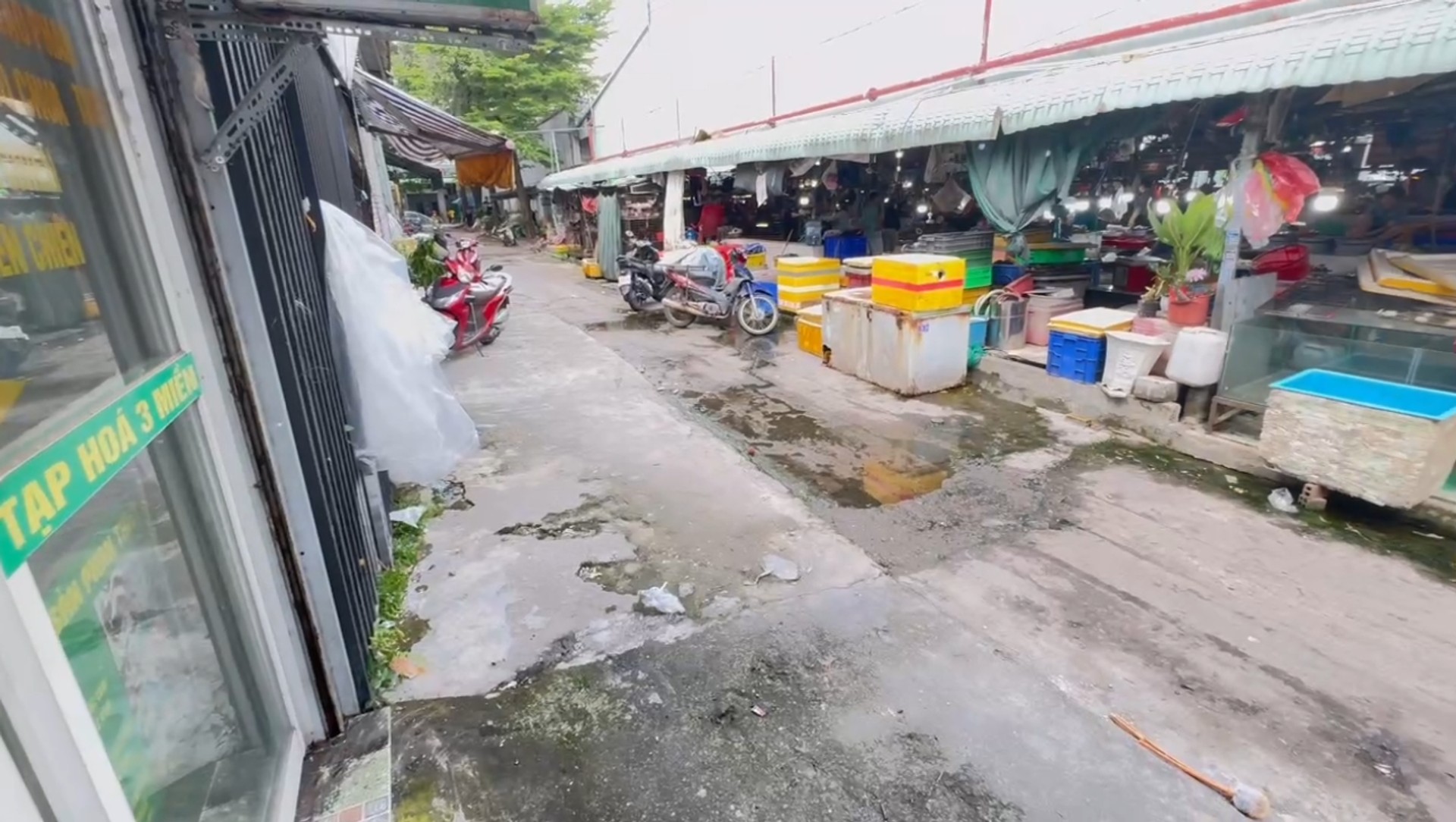 Nhà mặt tiền Chợ Phú Phong - Bình Chuẩn, 3 tầng, sổ hồng riêng, giá 3,5 tỷ