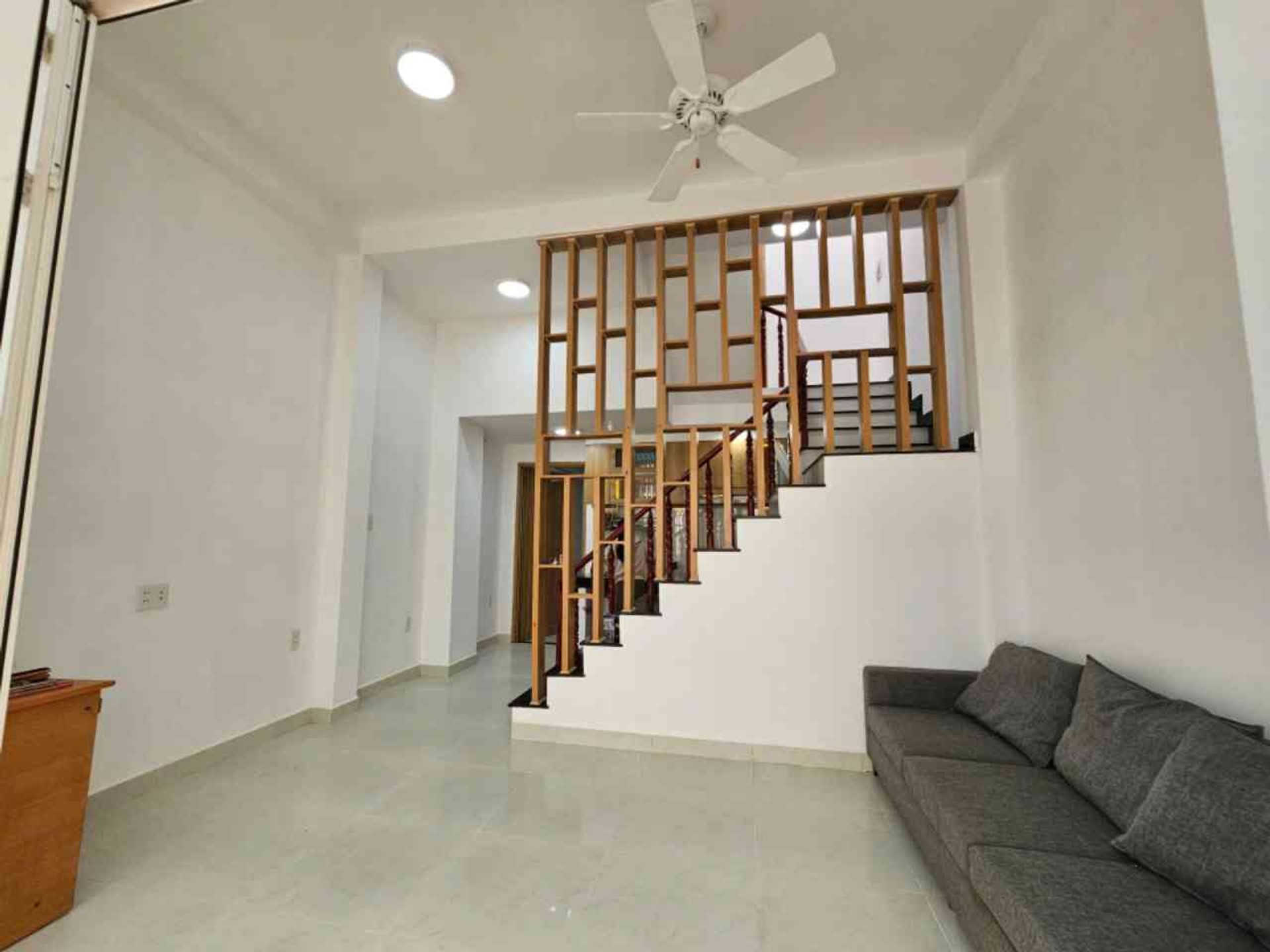 Nhà đẹp Linh Xuân tặng full nội thất, vào ở ngay