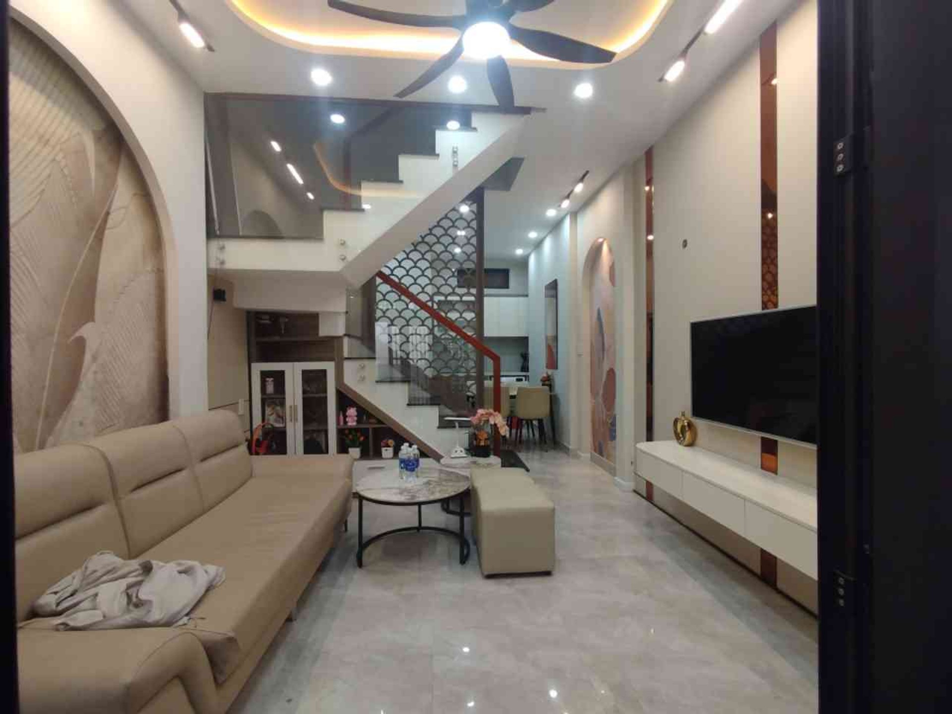 Nhà riêng 2 tầng giá dưới 4.5 tỷ gần đường lớn Nguyễn Văn Linh