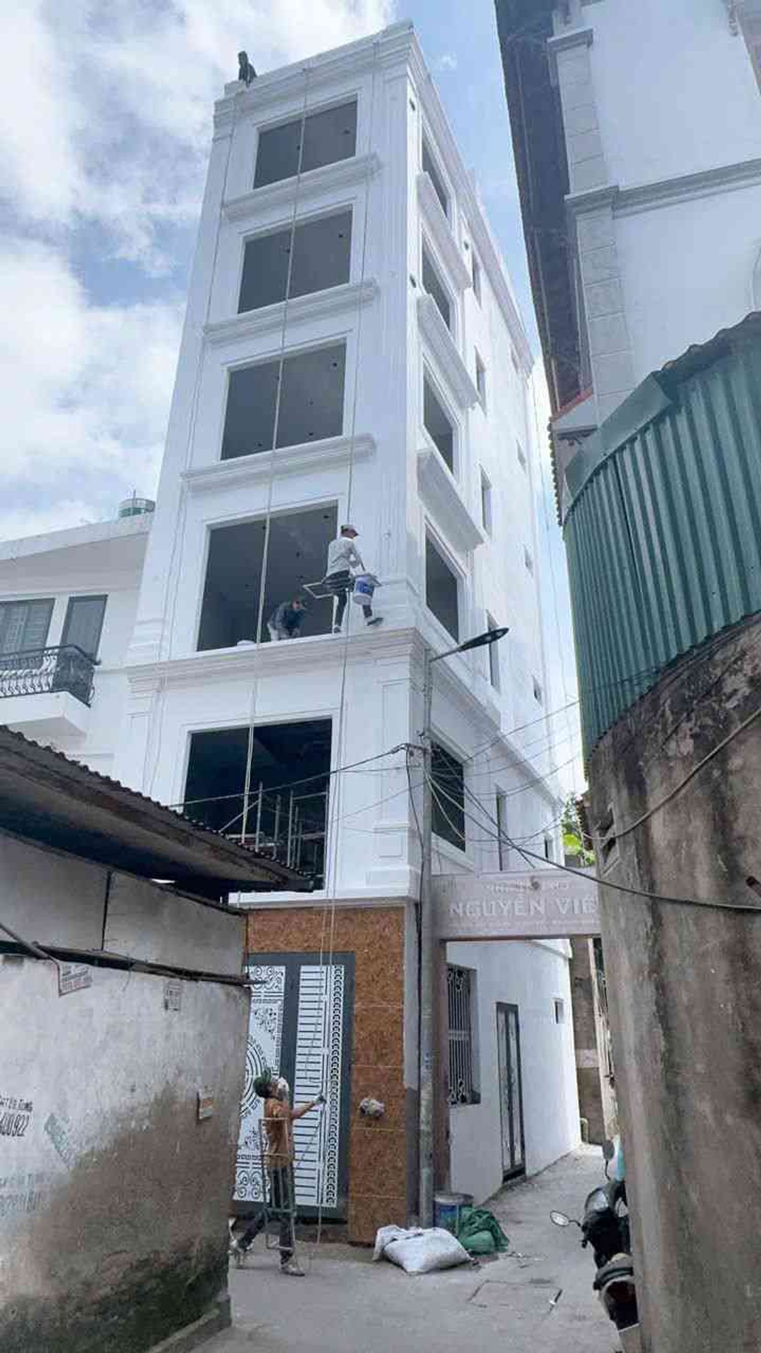 Bán chung cư mini 7 tầng lô góc tại Hoài Đức giáp Dương Nội Hà Đông