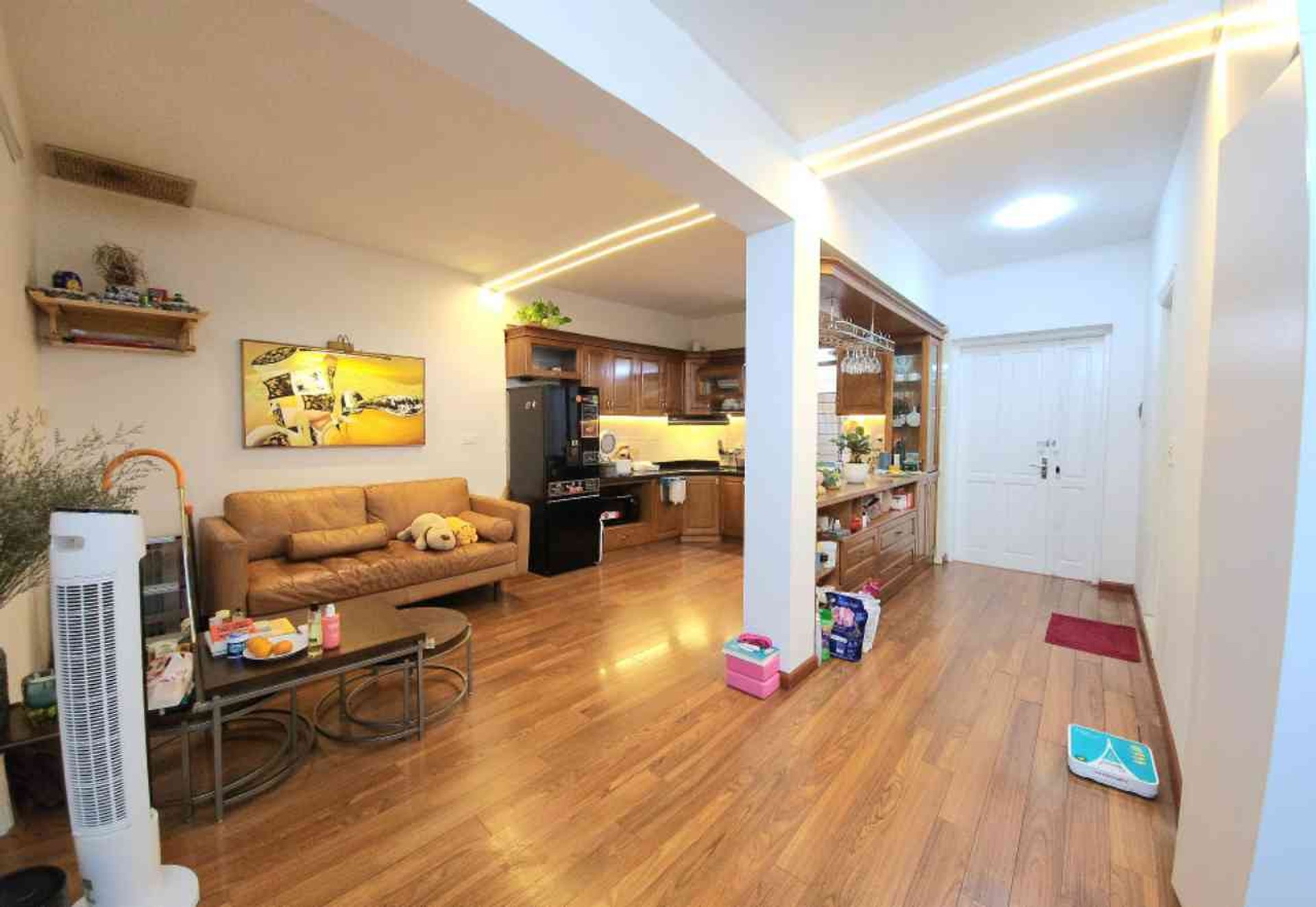Bán căn hộ 48m2 tại Hai Bà Trưng giá 6.7 tỷ, nội thất hiện đại