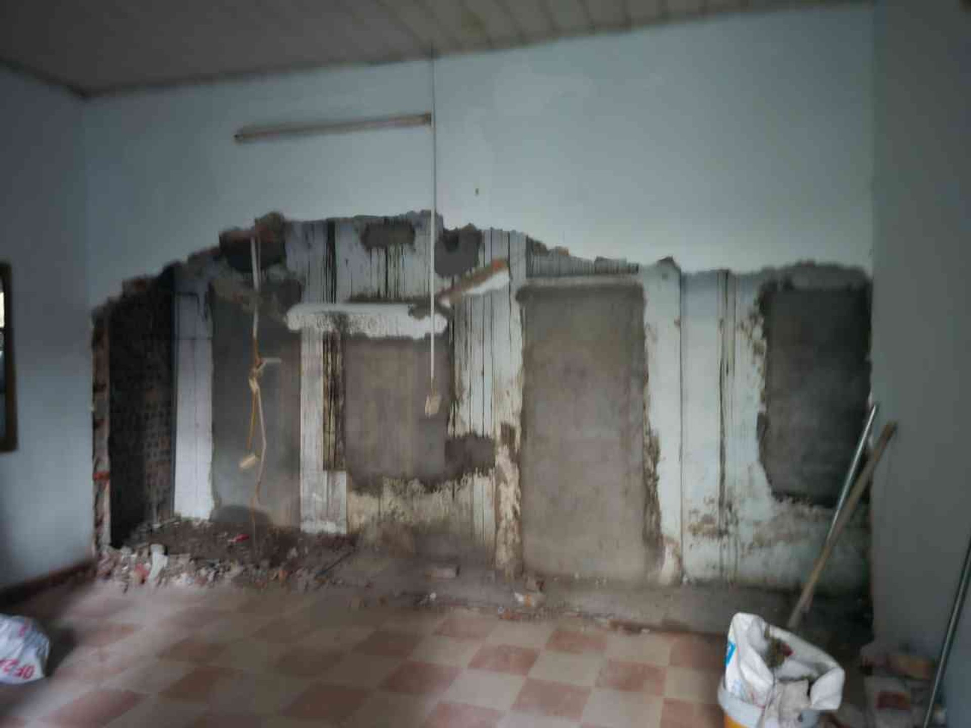 Bán nhà cấp 4, 30m2, mặt tiền 6.2m ngõ Vương Thừa Vũ, ô tô đỗ cửa, giá 6.3 tỷ giá tốt