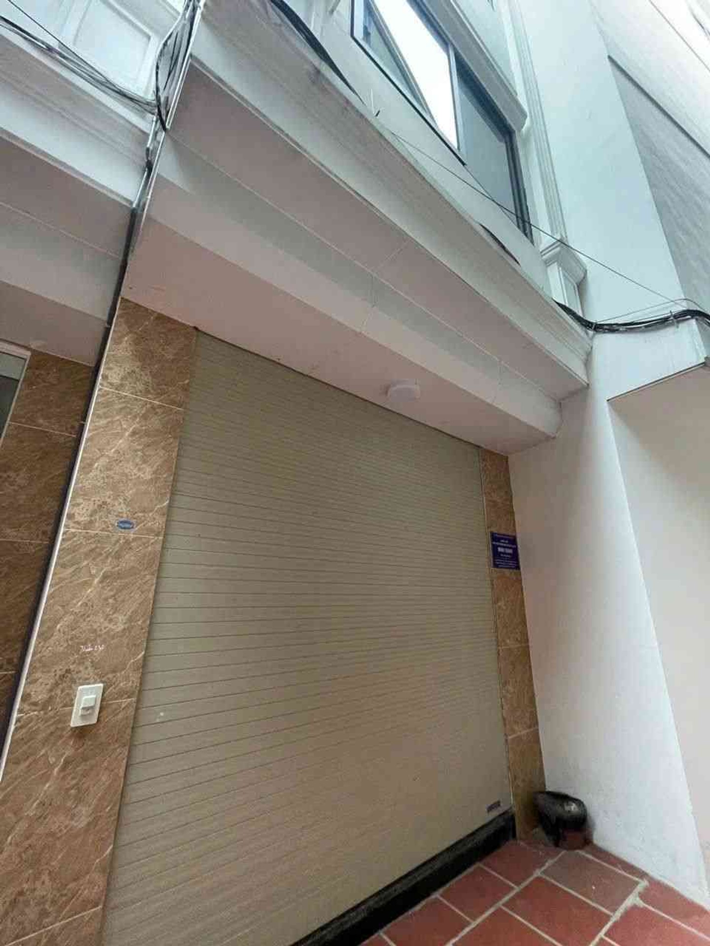 Nhà 4 tầng hiện đại gần QL6 mở rộng, giá hấp dẫn