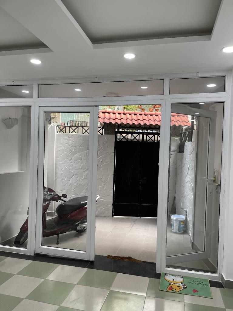 Nhà 62m2, 4 lầu, 5m đến mặt tiền Duy Tân, PN. Thiết kế hiện đại, 2 mặt hẻm thoáng mát, tiện ở và KD