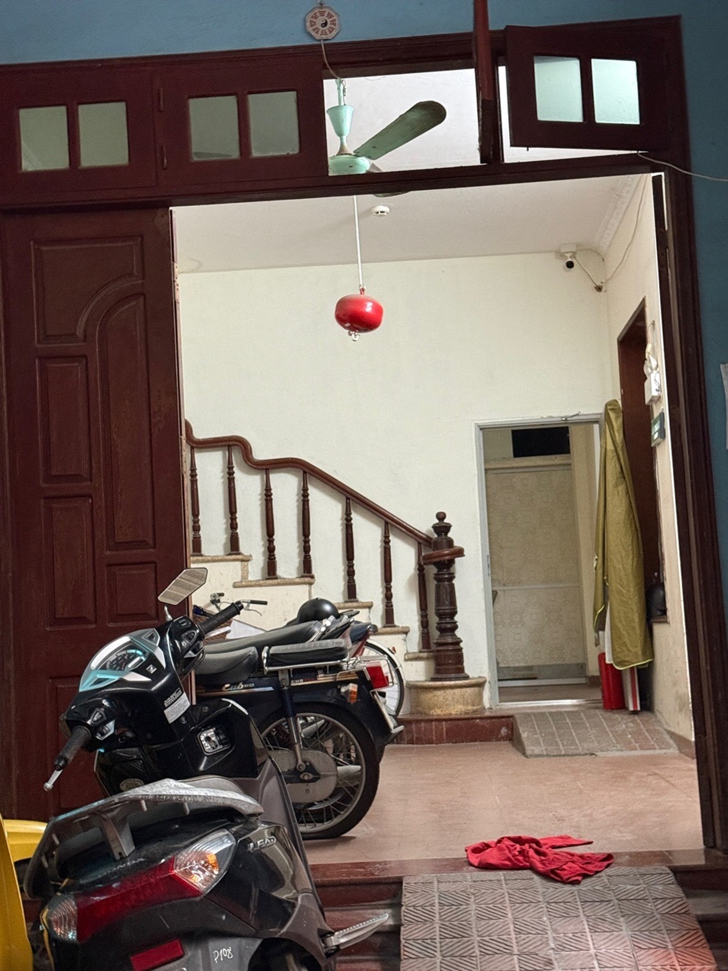 Bán nhà riêng 5 tầng diện tích 140,7m² tại Quan Hoa với 2 sổ đỏ riêng, giá 39,9 tỷ